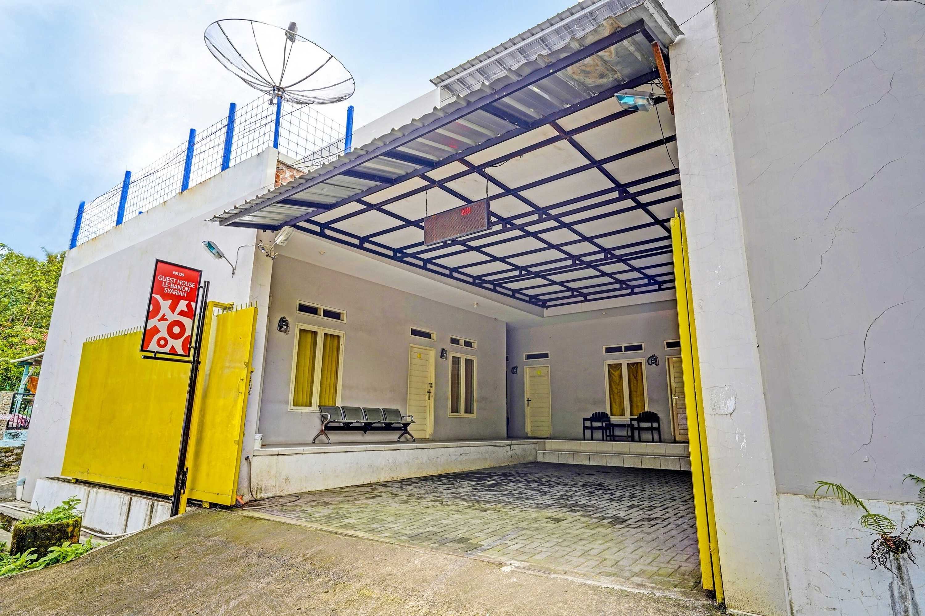 Gift card for Oyo 91329 Guest House Le-Banon Syariah Gift card for Oyo 91329 Guest House Le-Banon Syariah