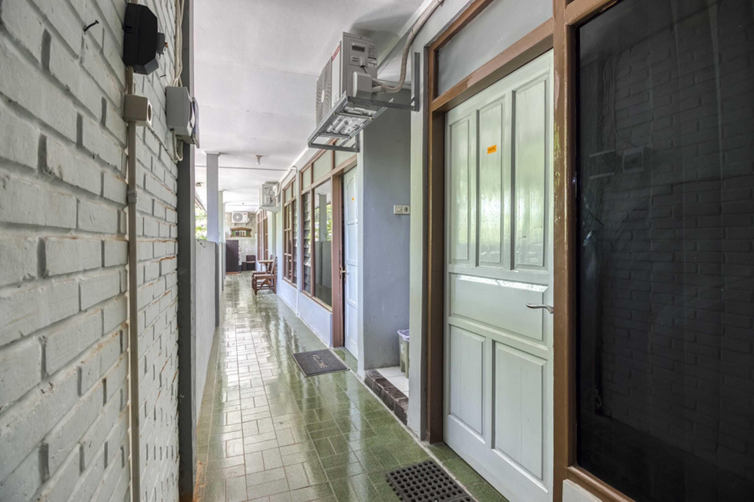 Gift card for Reddoorz Hostel Near Adisucipto Airport Yogyakarta