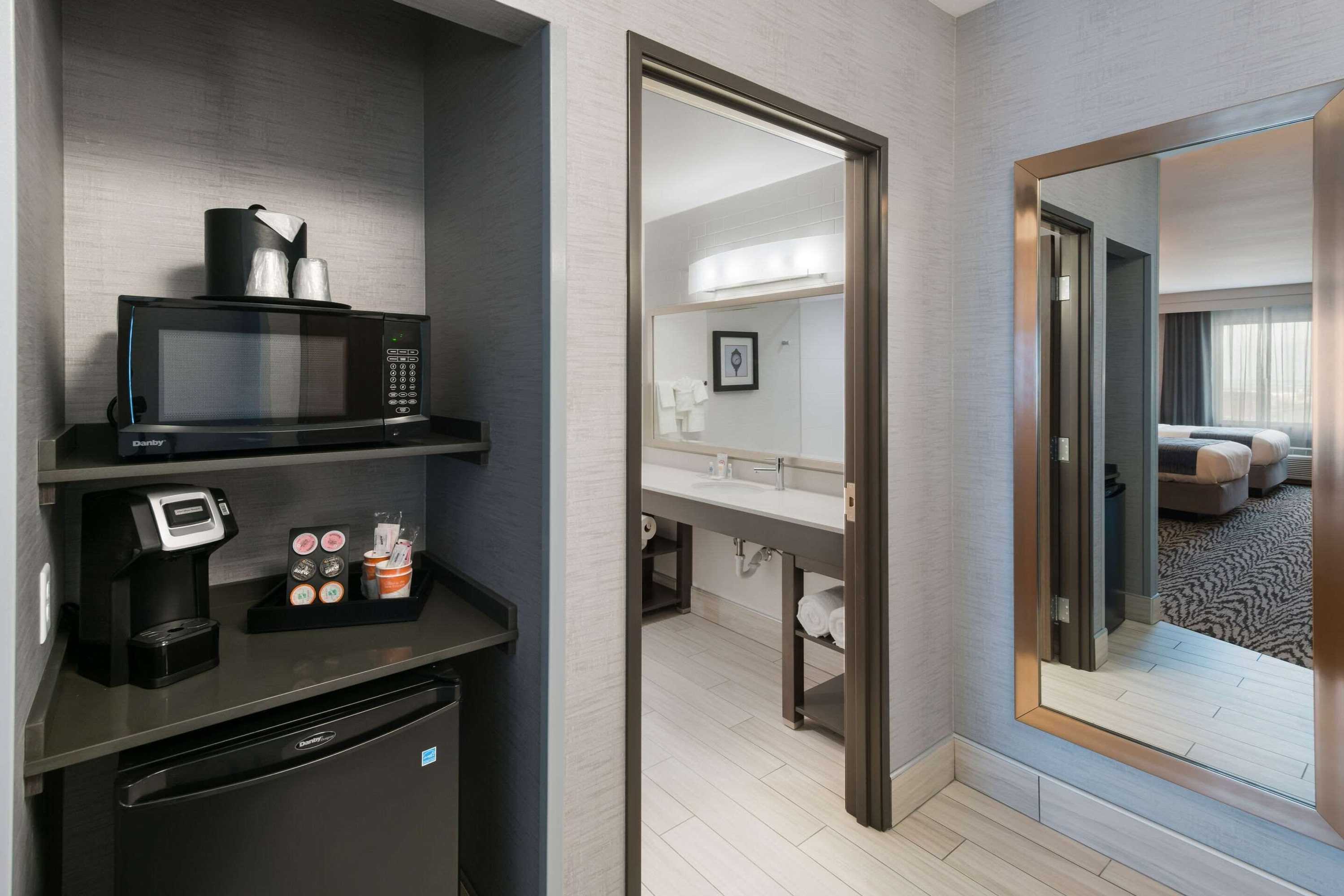 Gift card for Comfort Suites Kennewick at Southridge