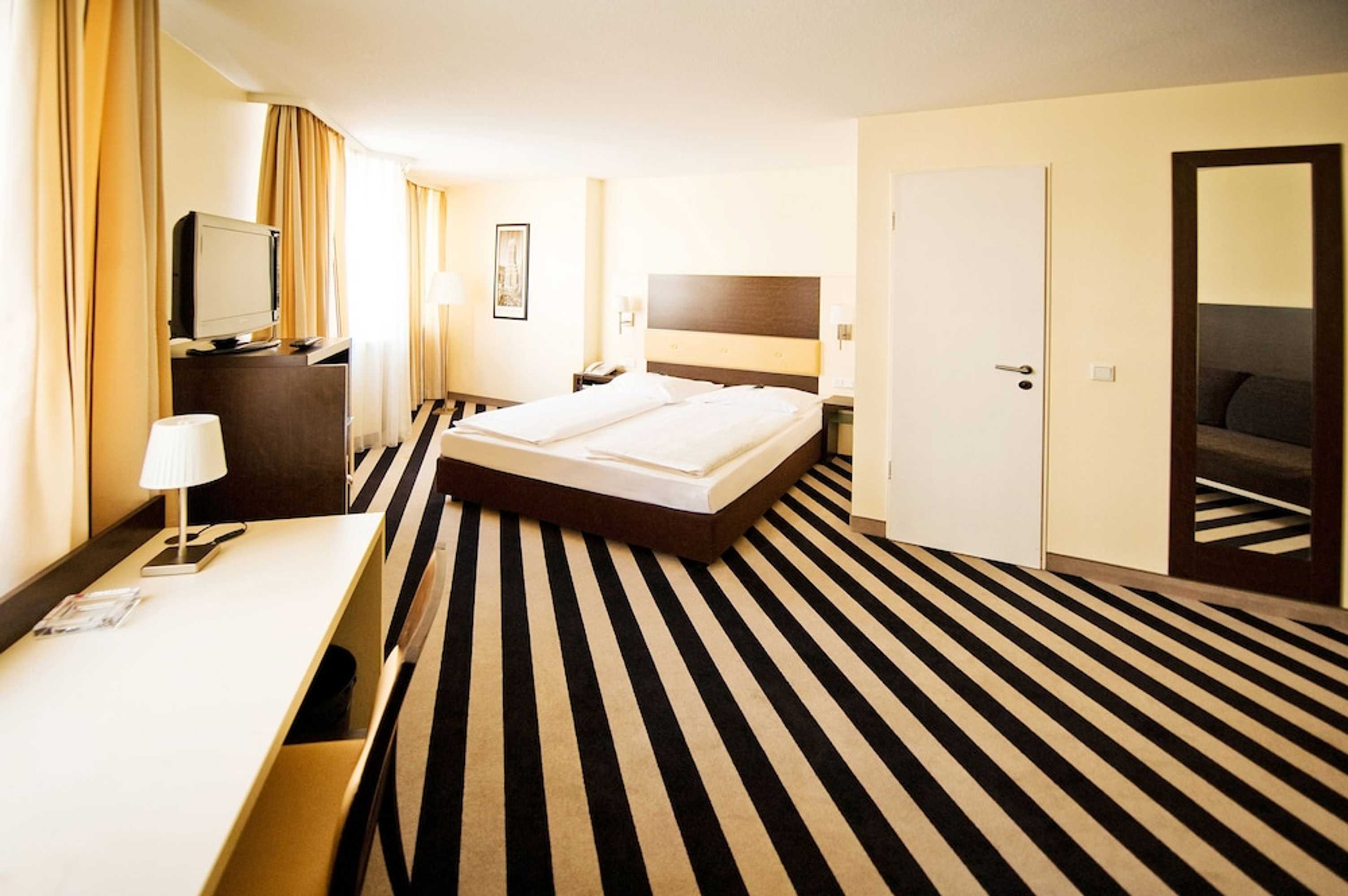 Gift card for Bristol Hotel - Frankfurt City - Central Station Gift card for Bristol Hotel - Frankfurt City - Central Station