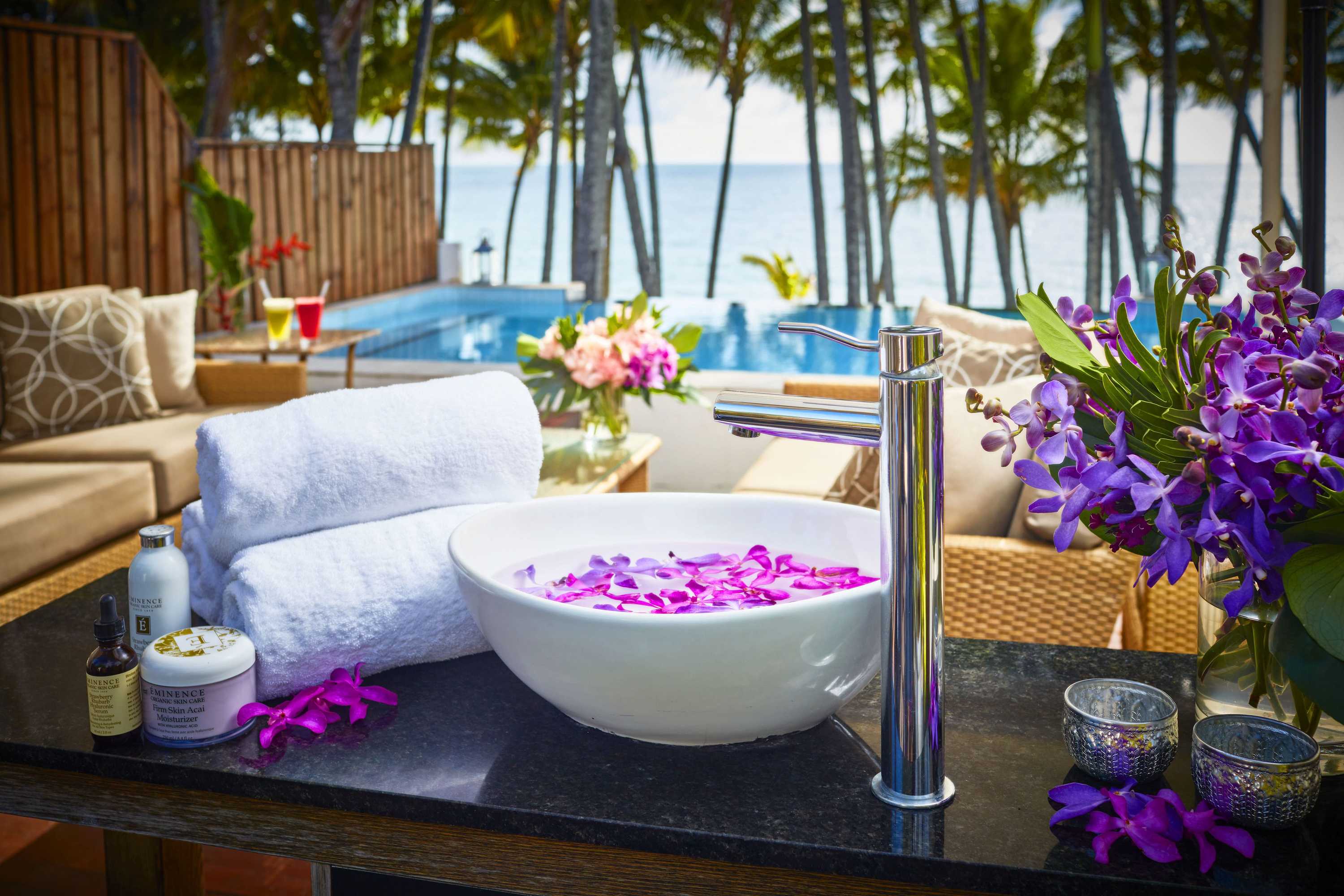 Gift card for Belle Escapes Sapphire Suite Oceanview 17 Alamanda Palm Cove Gift card for Belle Escapes Sapphire Suite Oceanview 17 Alamanda Palm Cove