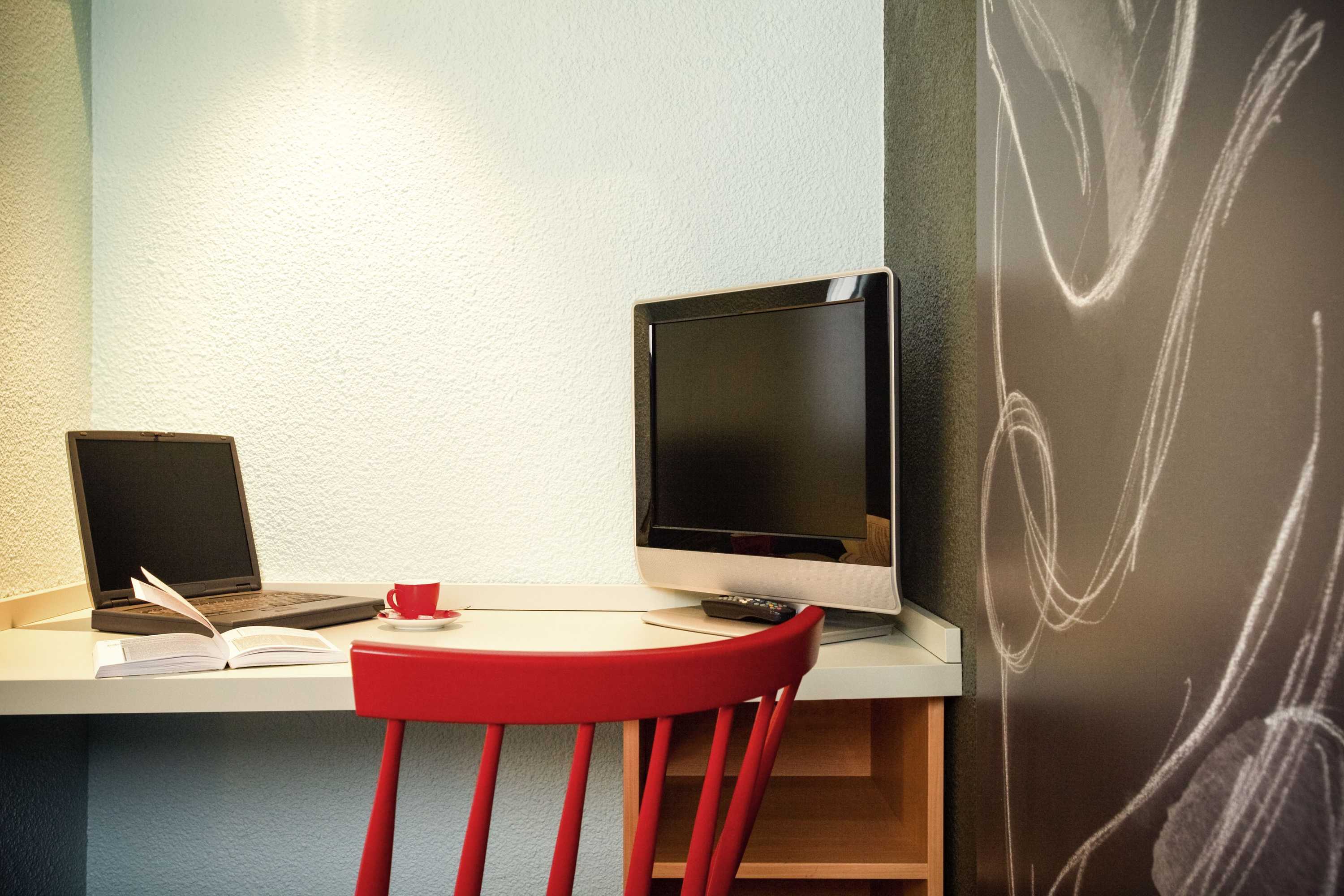 Gift card for Ibis Paris Gennevilliers Gift card for Ibis Paris Gennevilliers