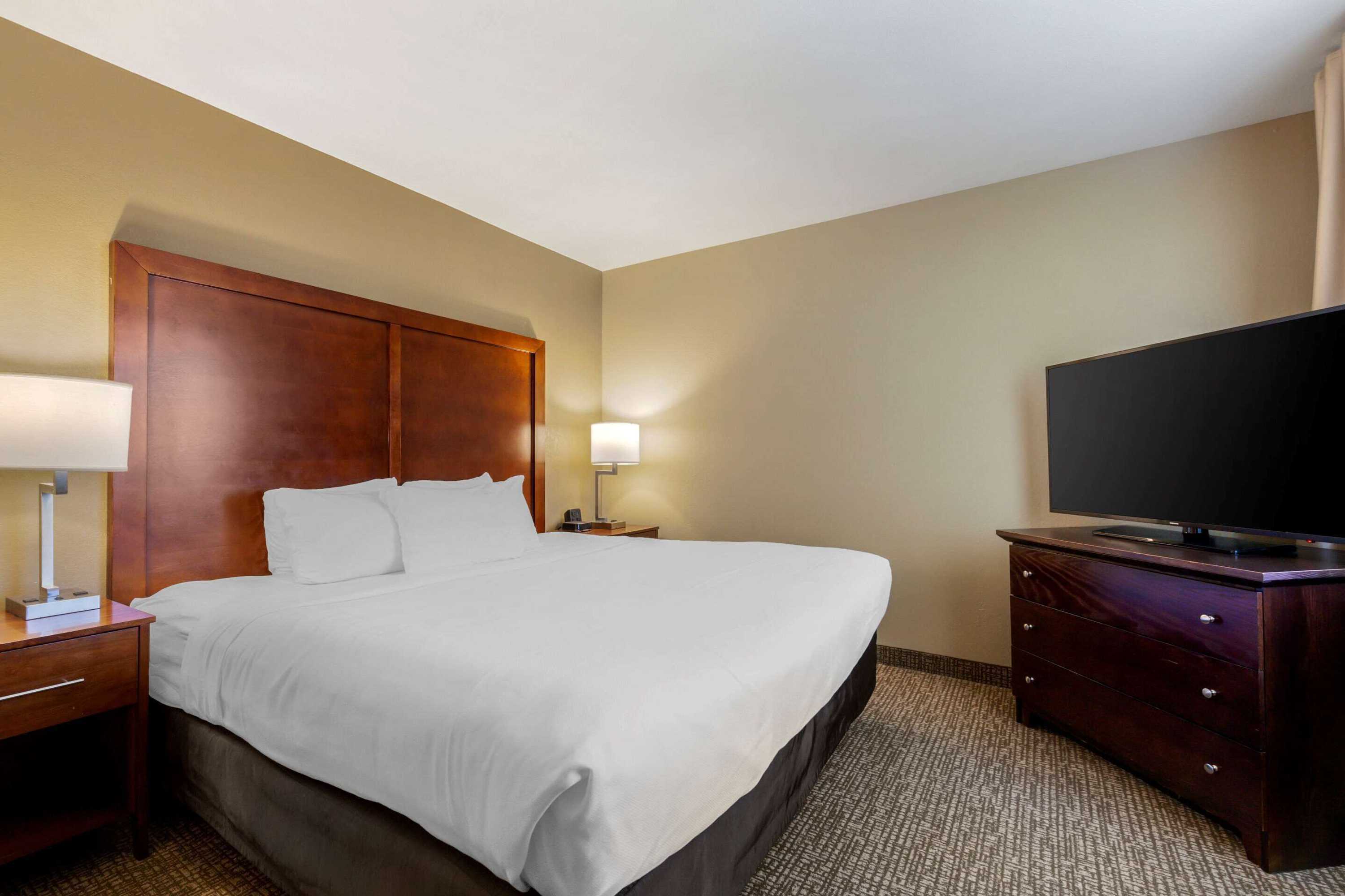 Gift card for Comfort Suites Johnson Creek Conference Center Gift card for Comfort Suites Johnson Creek Conference Center