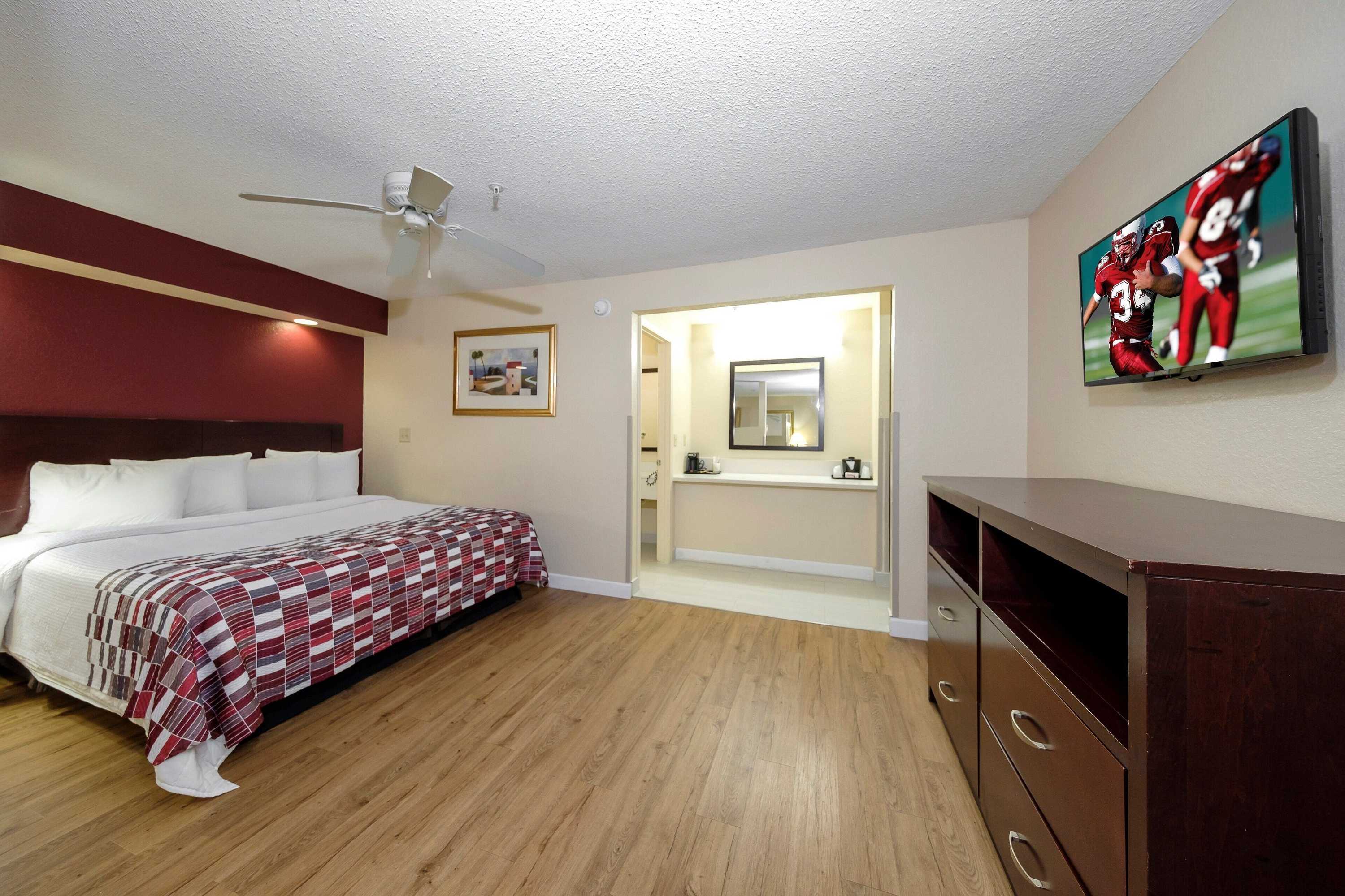 Gift card for Red Roof Inn Ellenton – Bradenton NE Gift card for Red Roof Inn Ellenton – Bradenton NE