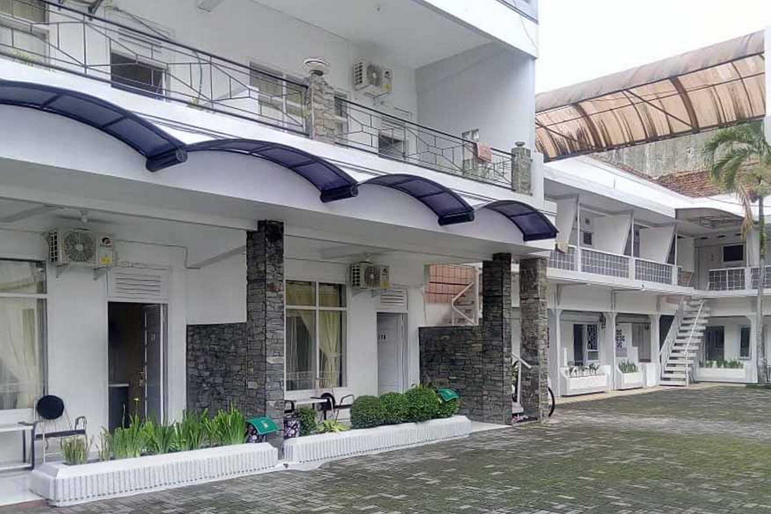 Gift card for Reddoorz Syariah @ Hotel Kencana Tasikmalaya Gift card for Reddoorz Syariah @ Hotel Kencana Tasikmalaya