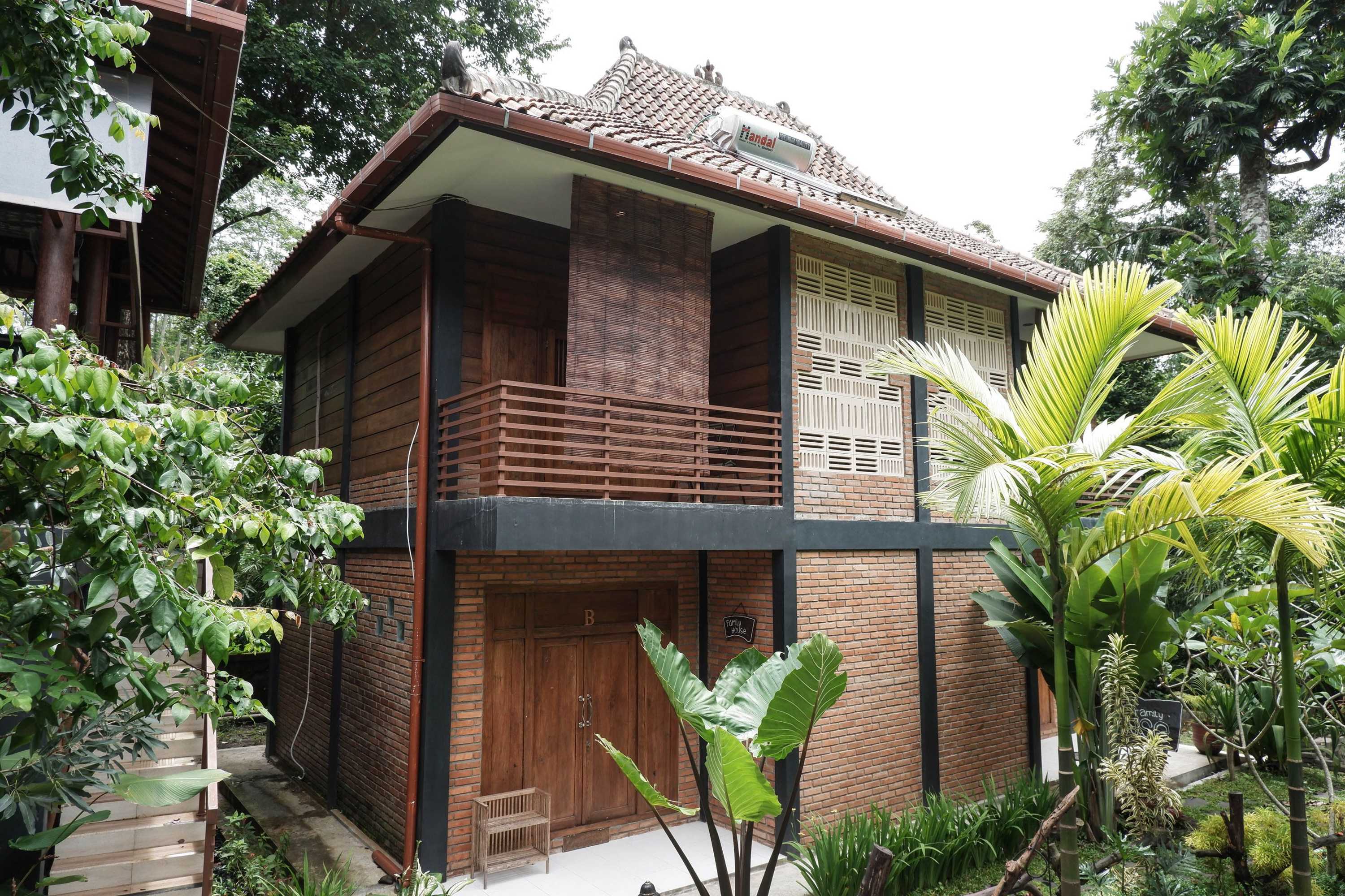 Gift card for Collection O 550 Kebon Krapyak Cottage Syariah Gift card for Collection O 550 Kebon Krapyak Cottage Syariah