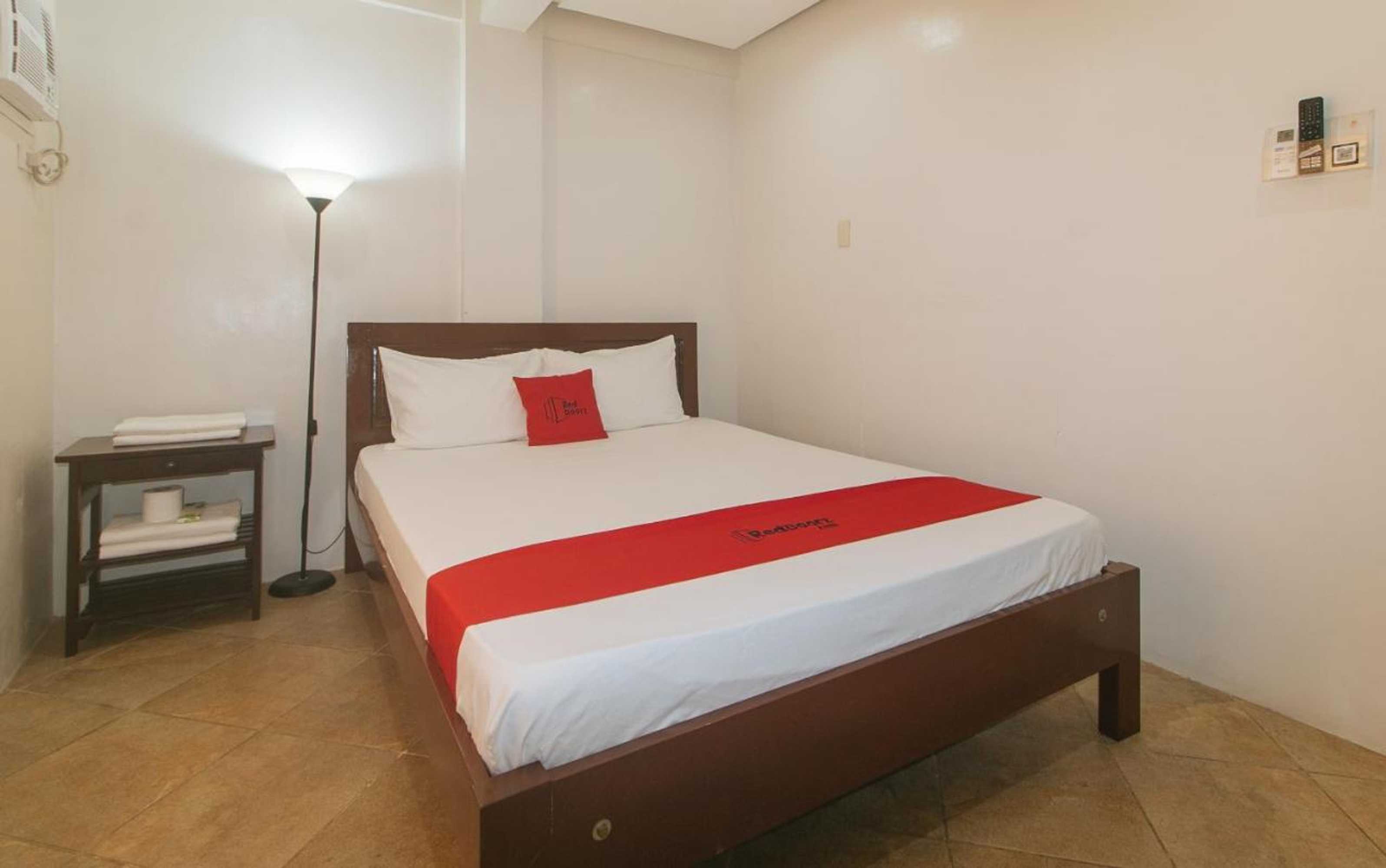 Gift card for Reddoorz at David's Travellers Inn Cavite
