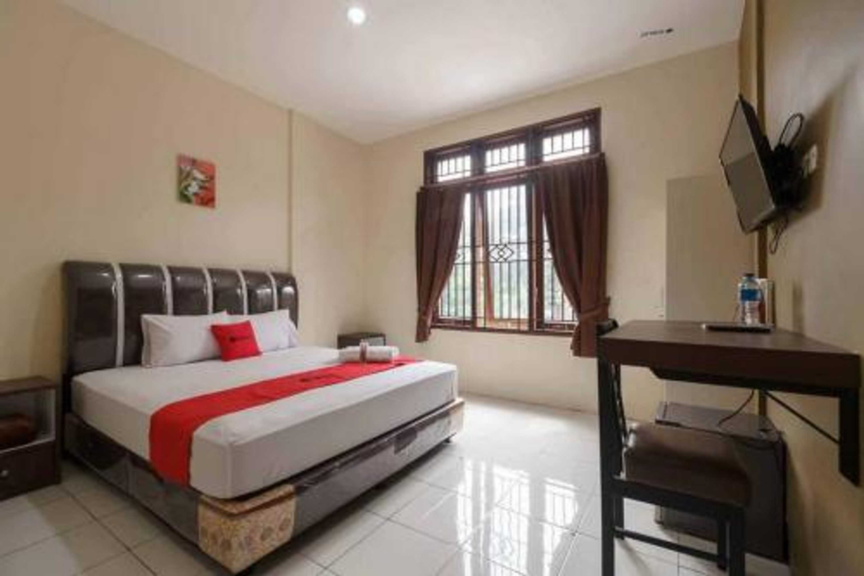 Gift card for Reddoorz Near RS Adam Malik Medan 2 Gift card for Reddoorz Near RS Adam Malik Medan 2