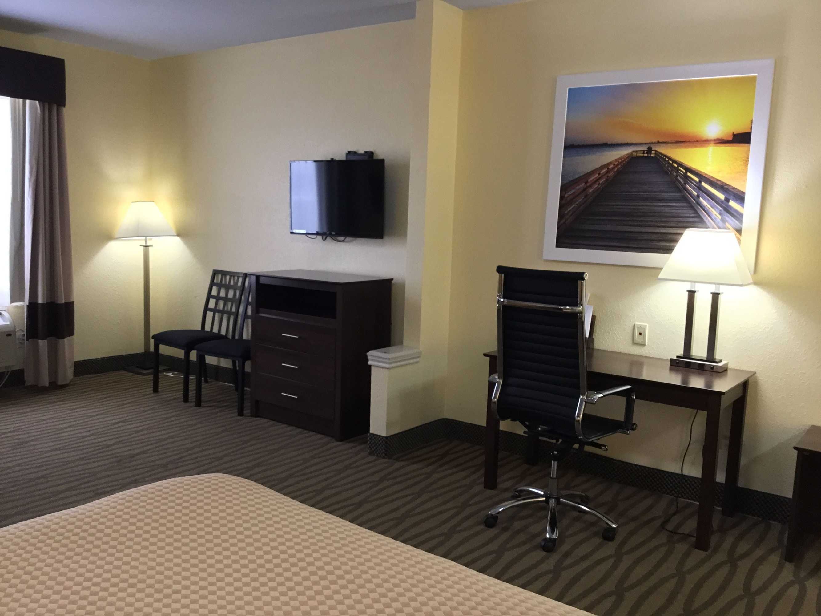 Gift card for Days Inn & Suites by Wyndham Pasadena Gift card for Days Inn & Suites by Wyndham Pasadena