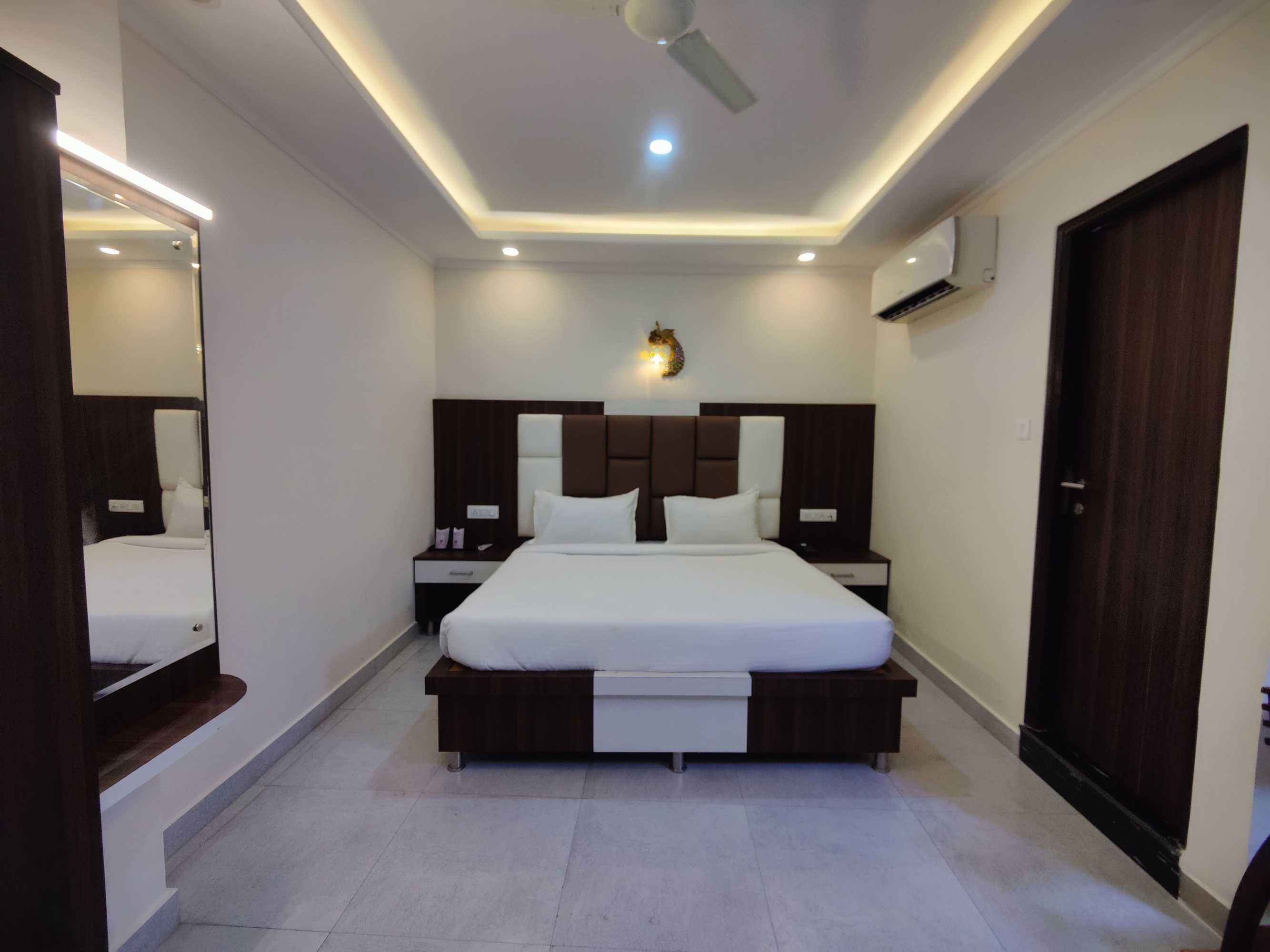 Gift card for Hotel Mandi Heights - Bar, Fine Dining & Banquet Hall Gift card for Hotel Mandi Heights - Bar, Fine Dining & Banquet Hall
