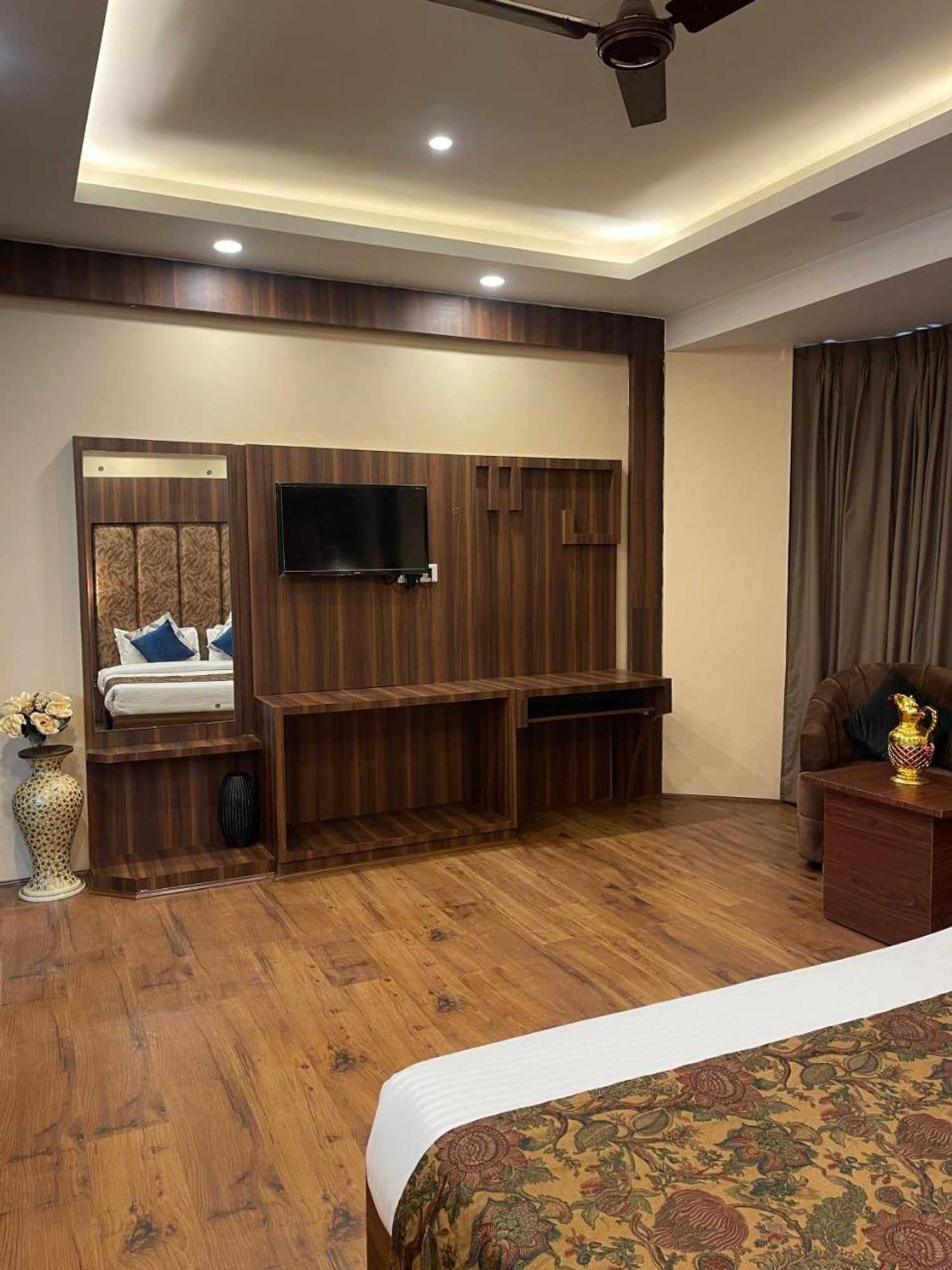 Gift card for Hotel Zoon Dabb Srinagar Airport Kashmir