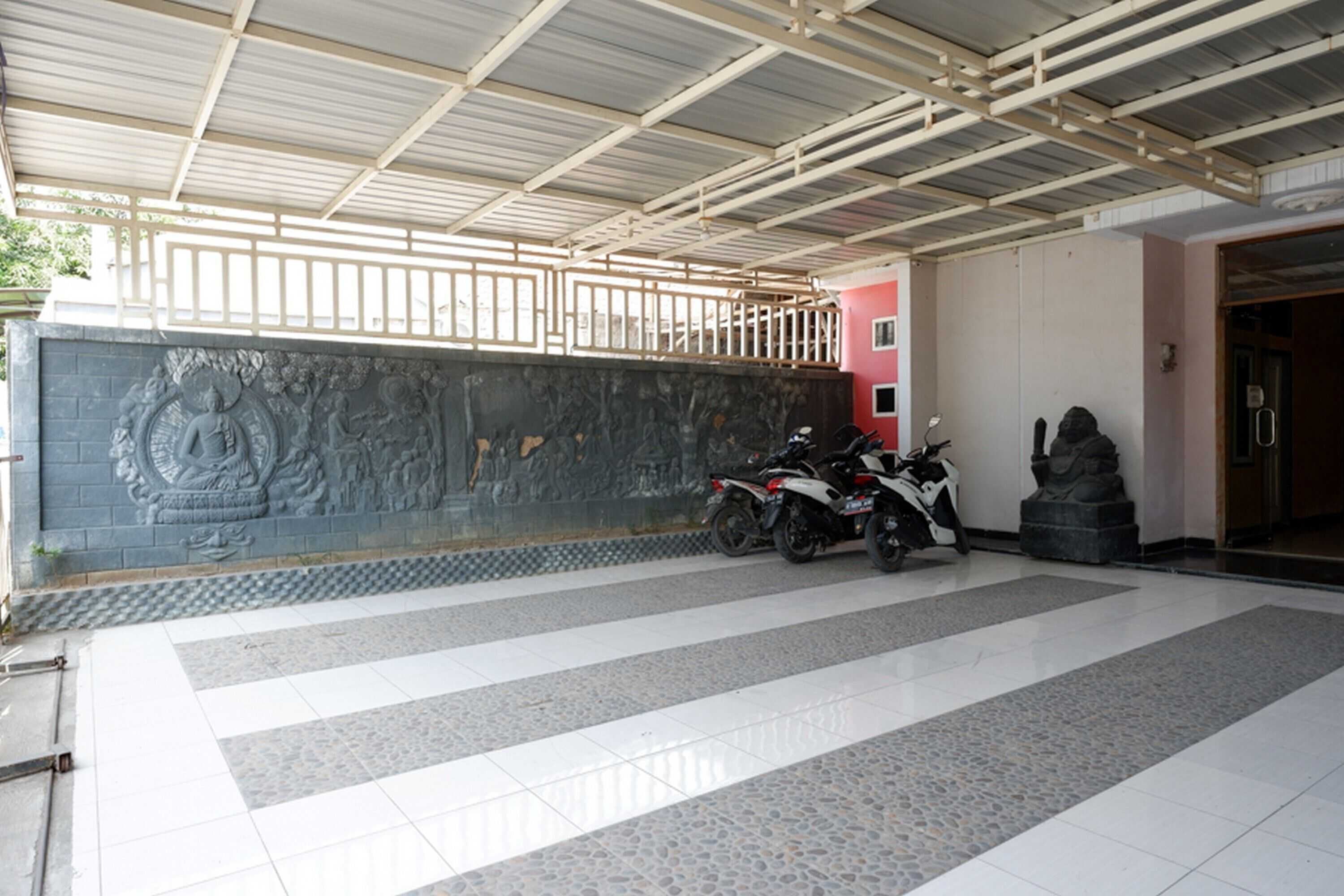 Gift card for Reddoorz Near Gor Wisanggeni