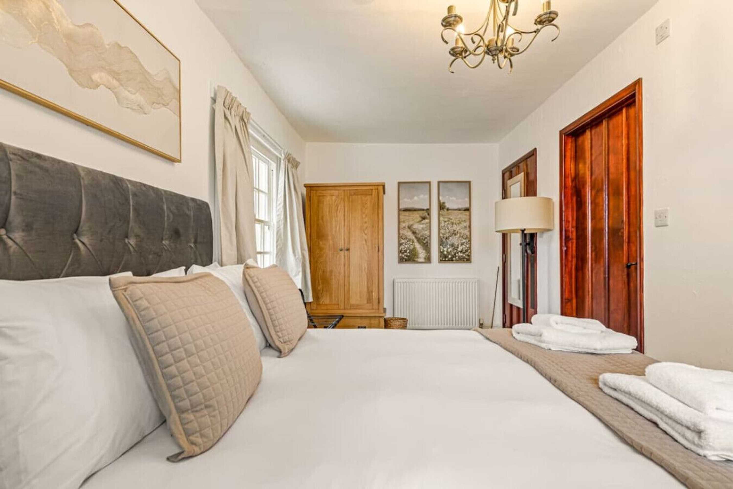 Gift card for The George Inn Hotel Rooms - Room 6