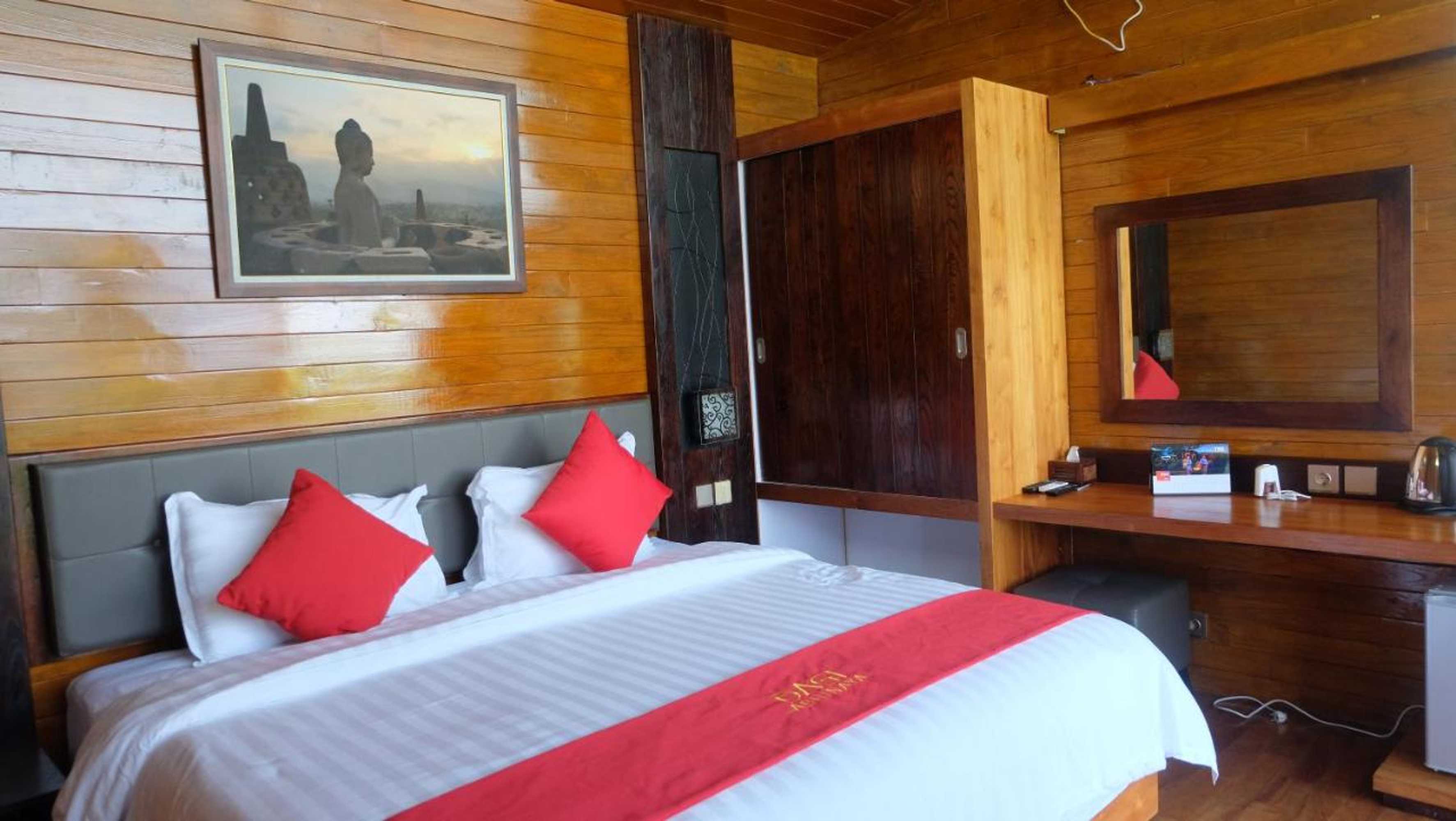 Gift card for Manohara Gift card for Manohara