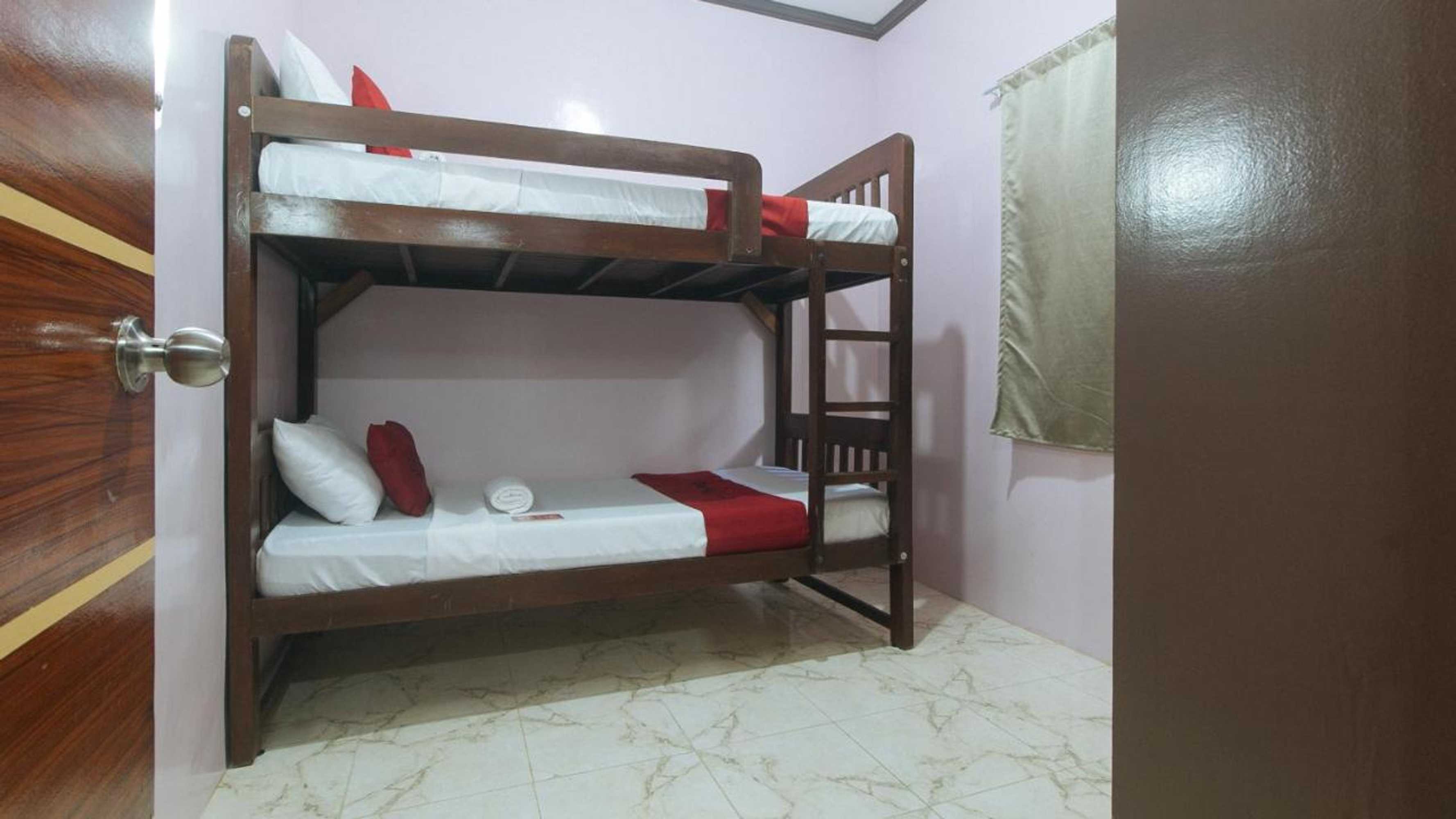 Gift card for Oyo 702 Queens Hometel