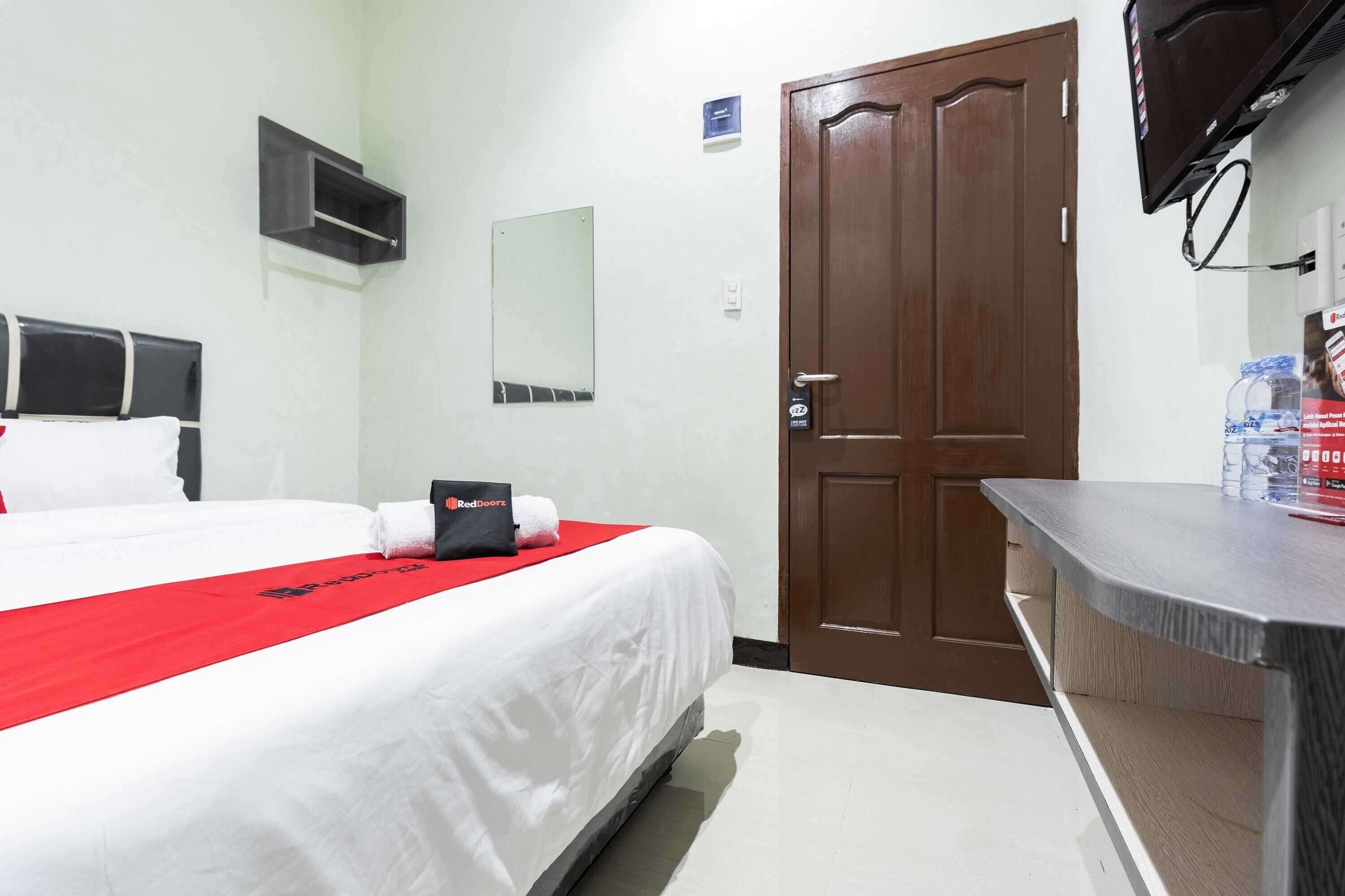 Gift card for Reddoorz Near Medan Amplas Gift card for Reddoorz Near Medan Amplas