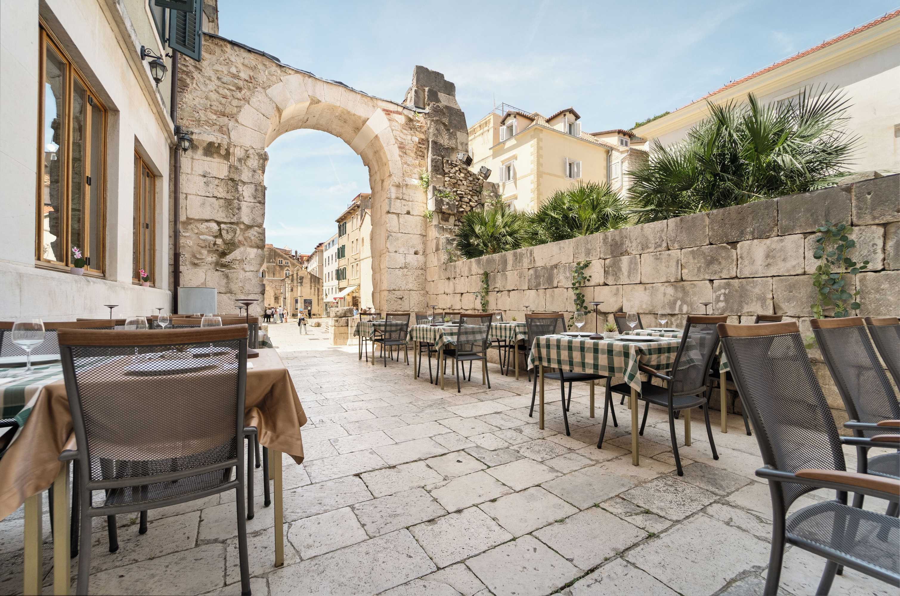 Gift card for Hotel Peristil