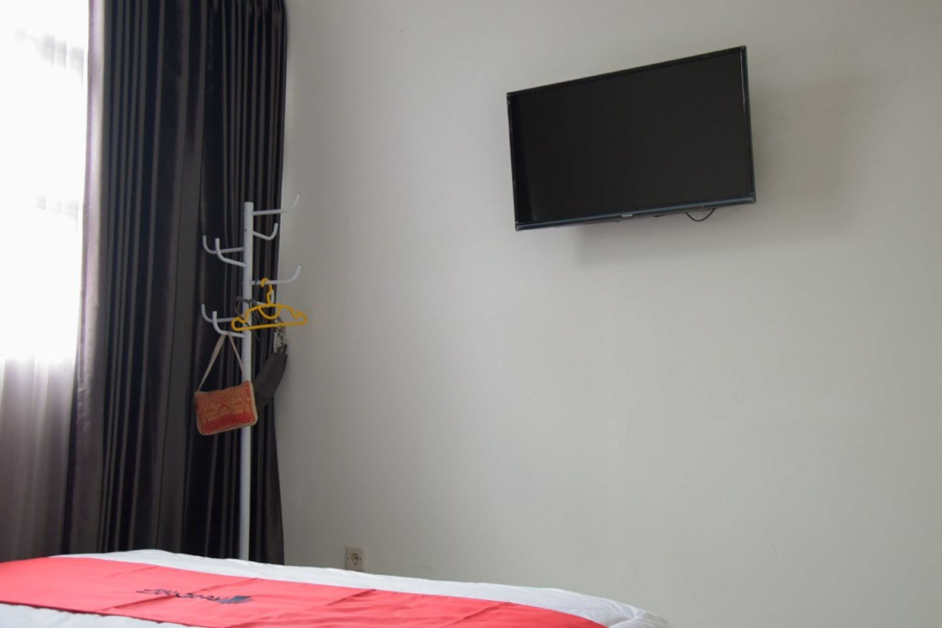 Gift card for Reddoorz Near Gor Satria Purwokerto Gift card for Reddoorz Near Gor Satria Purwokerto