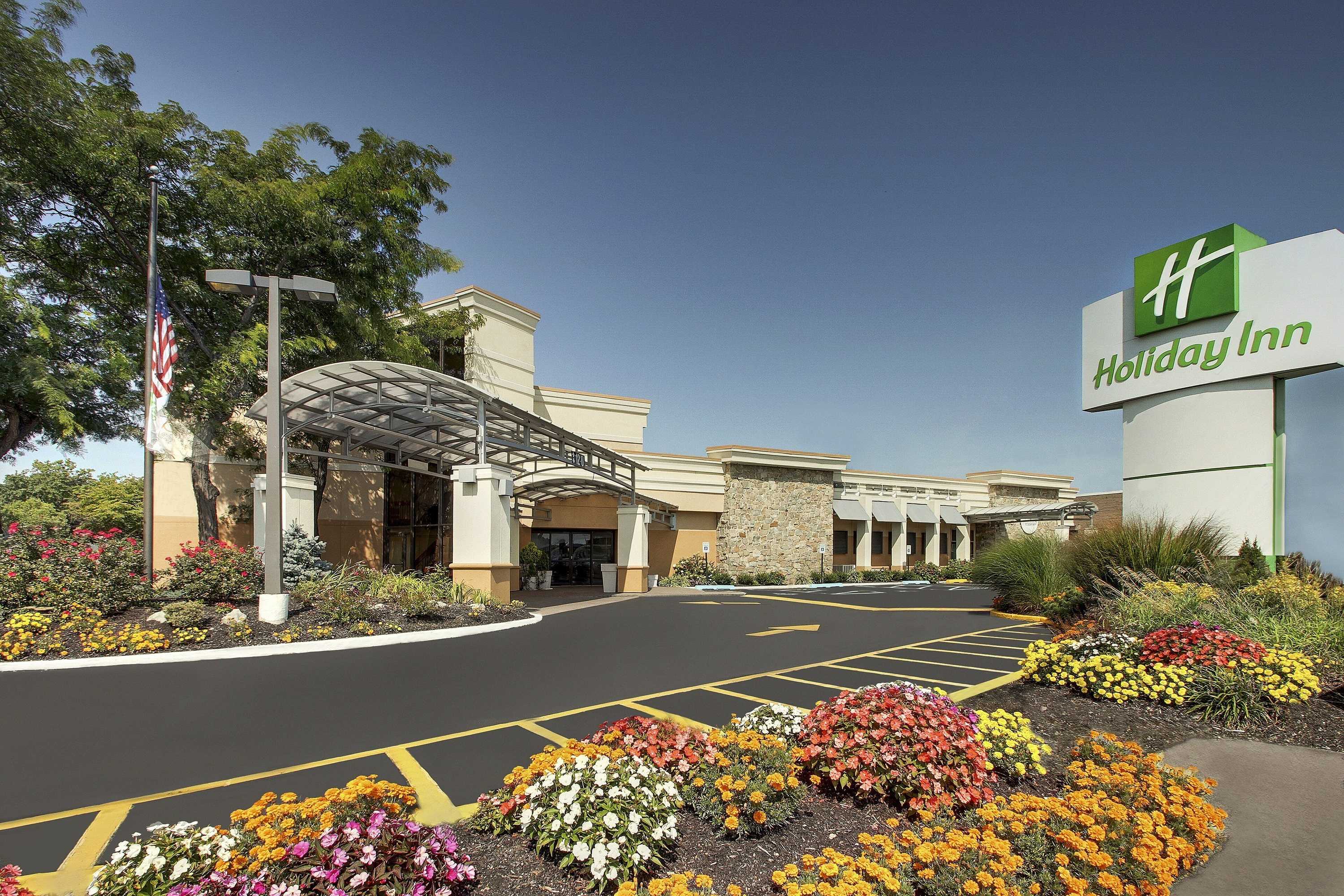 Gift card for Holiday Inn Westbury - Long Island by Ihg Gift card for Holiday Inn Westbury - Long Island by Ihg