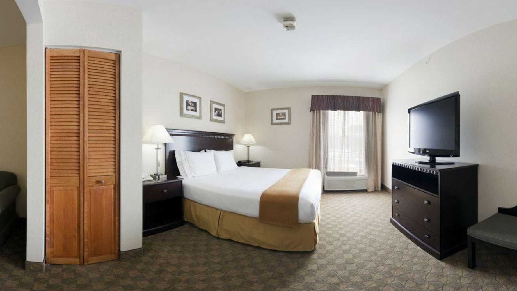 Gift card for Holiday Inn Express Hotel & Suites Carneys Point by Ihg