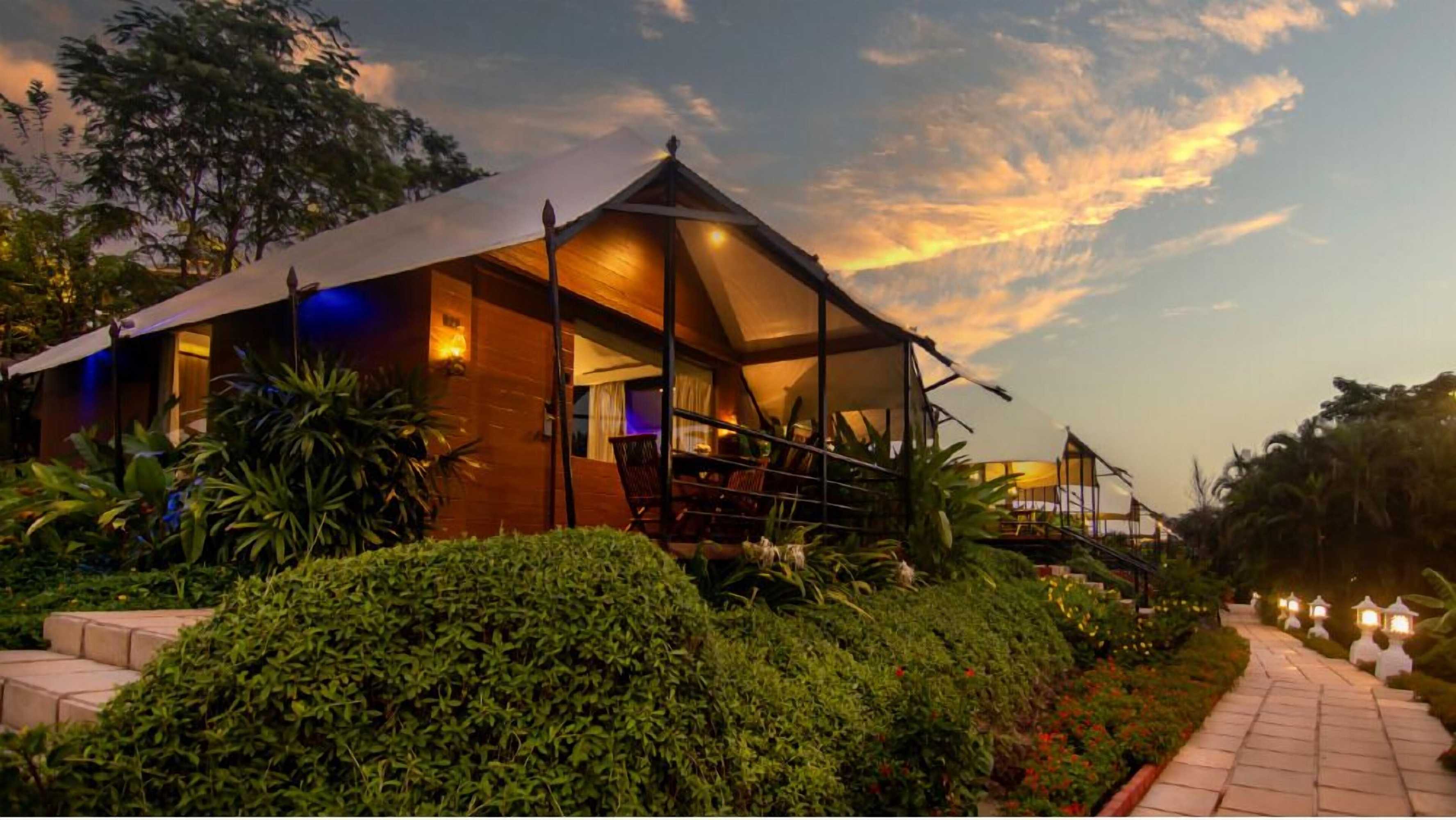 Gift card for Della Resorts