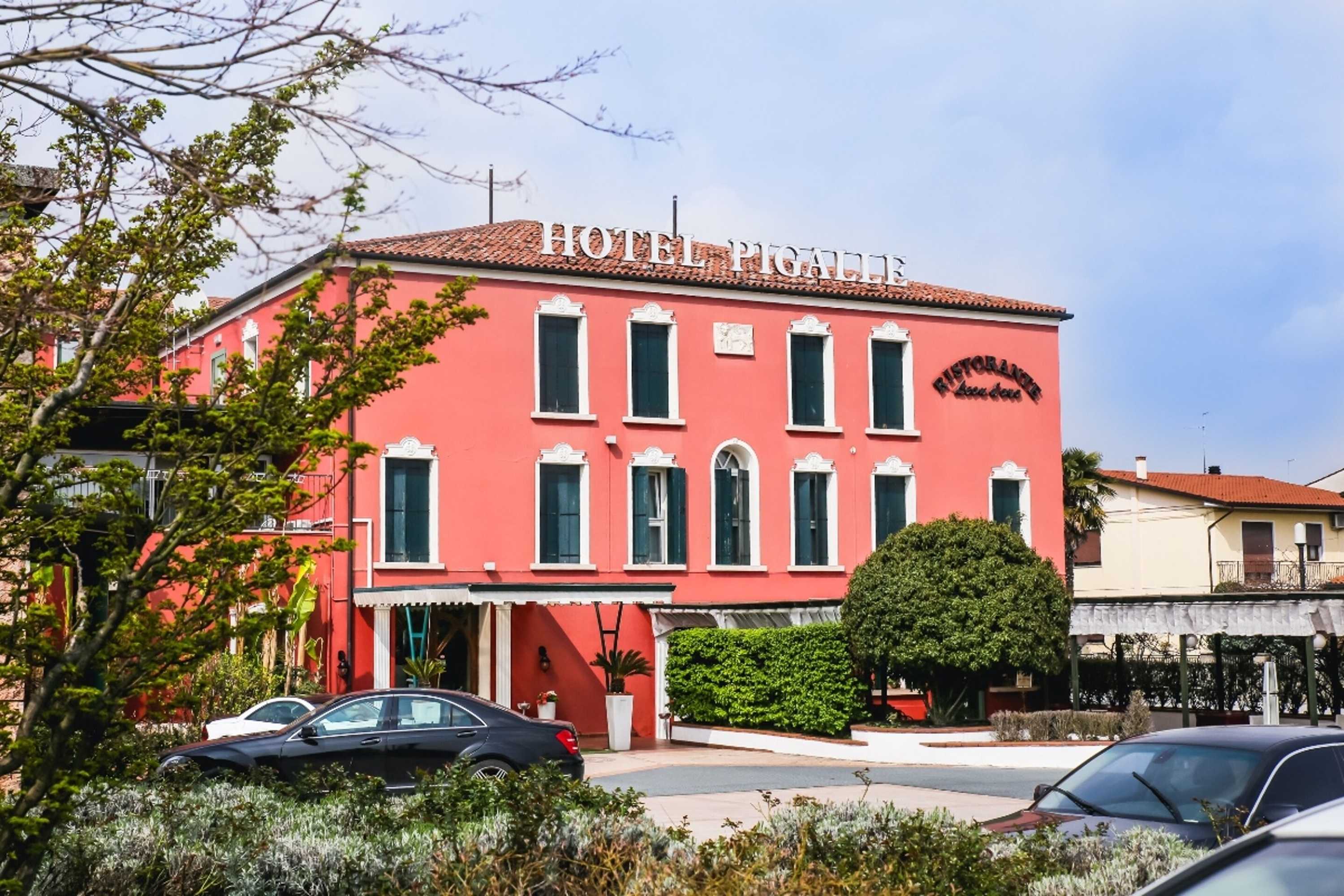 Gift card for Hotel Villa Pigalle Gift card for Hotel Villa Pigalle