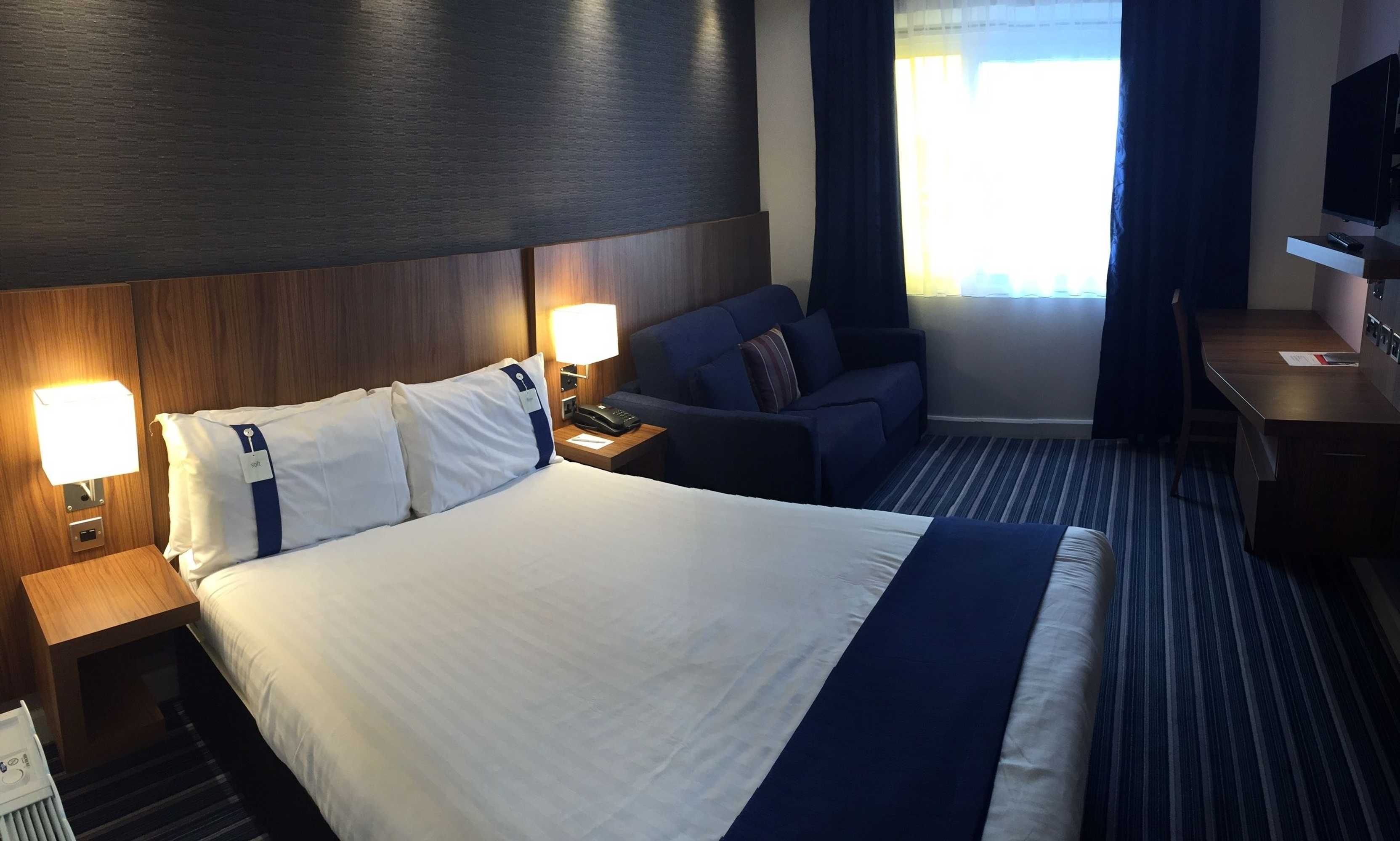 Gift card for Holiday Inn Express Chester - Racecourse by Ihg Gift card for Holiday Inn Express Chester - Racecourse by Ihg