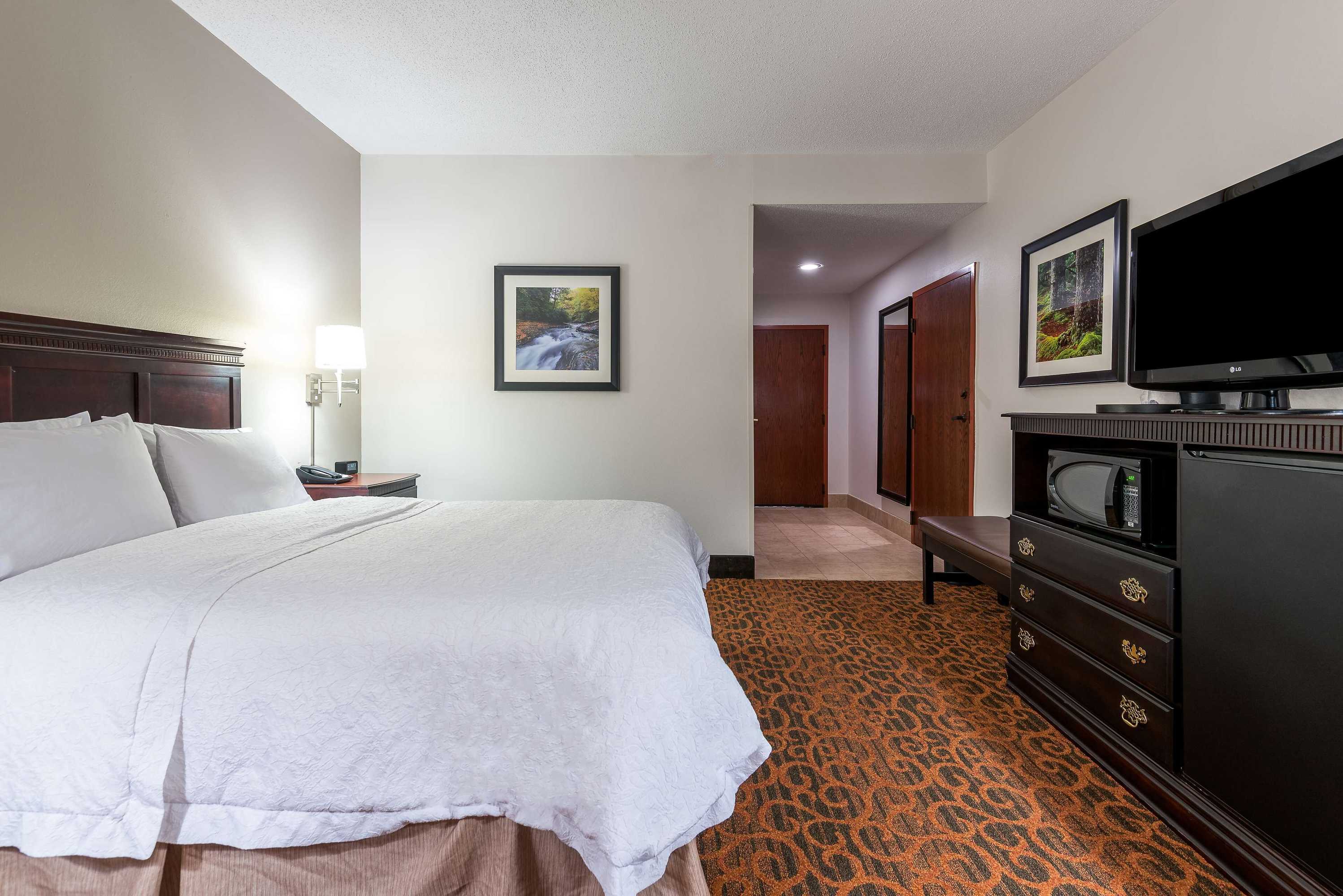 Gift card for Hampton Inn Parkersburg-Mineral Wells Gift card for Hampton Inn Parkersburg-Mineral Wells