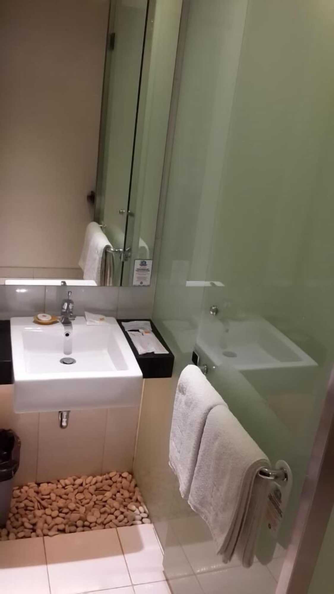 Gift card for V Hotel Tebet, Jakarta Gift card for V Hotel Tebet, Jakarta