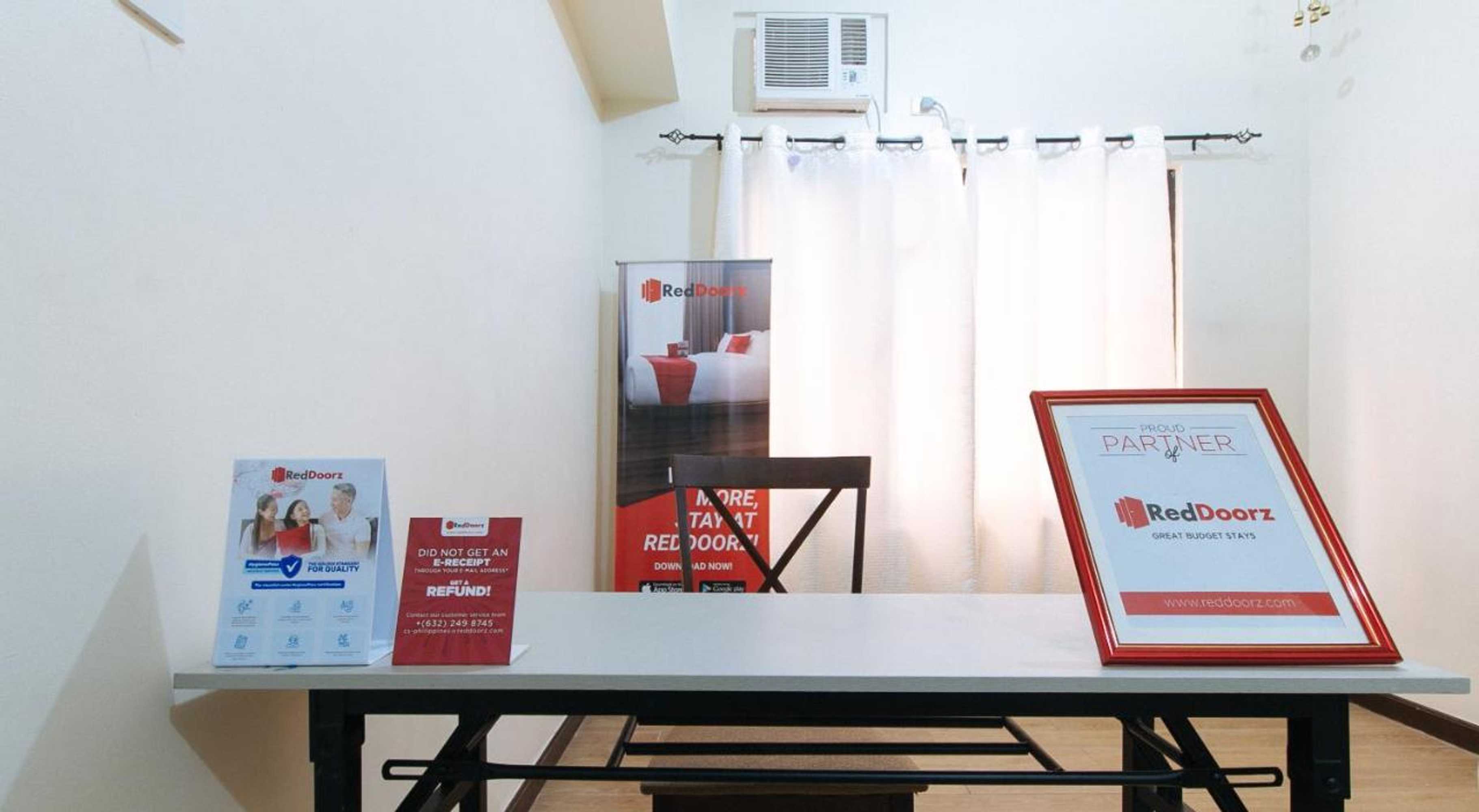 Gift card for Reddoorz @ JJ & Kaye Apartment