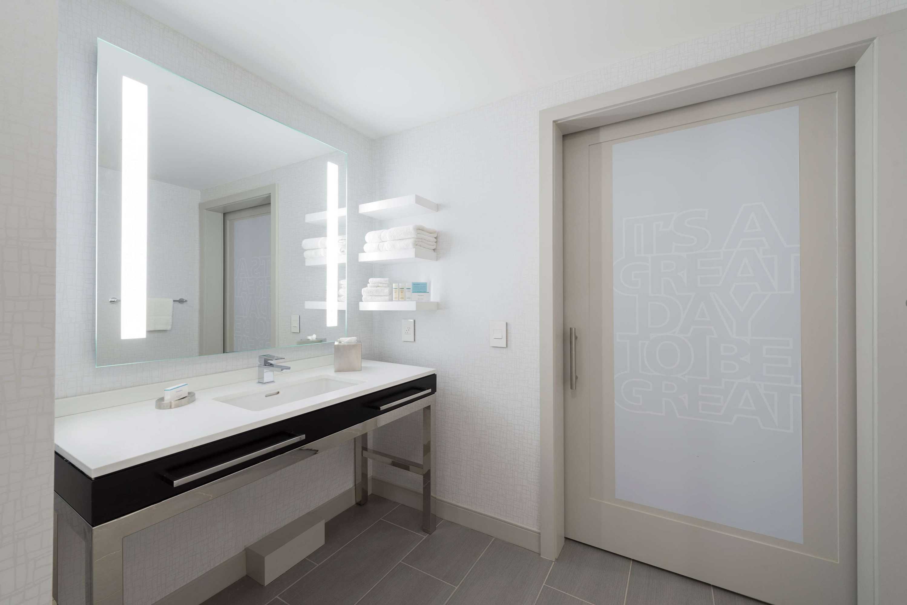 Gift card for Hampton Inn & Suites Bridgewater