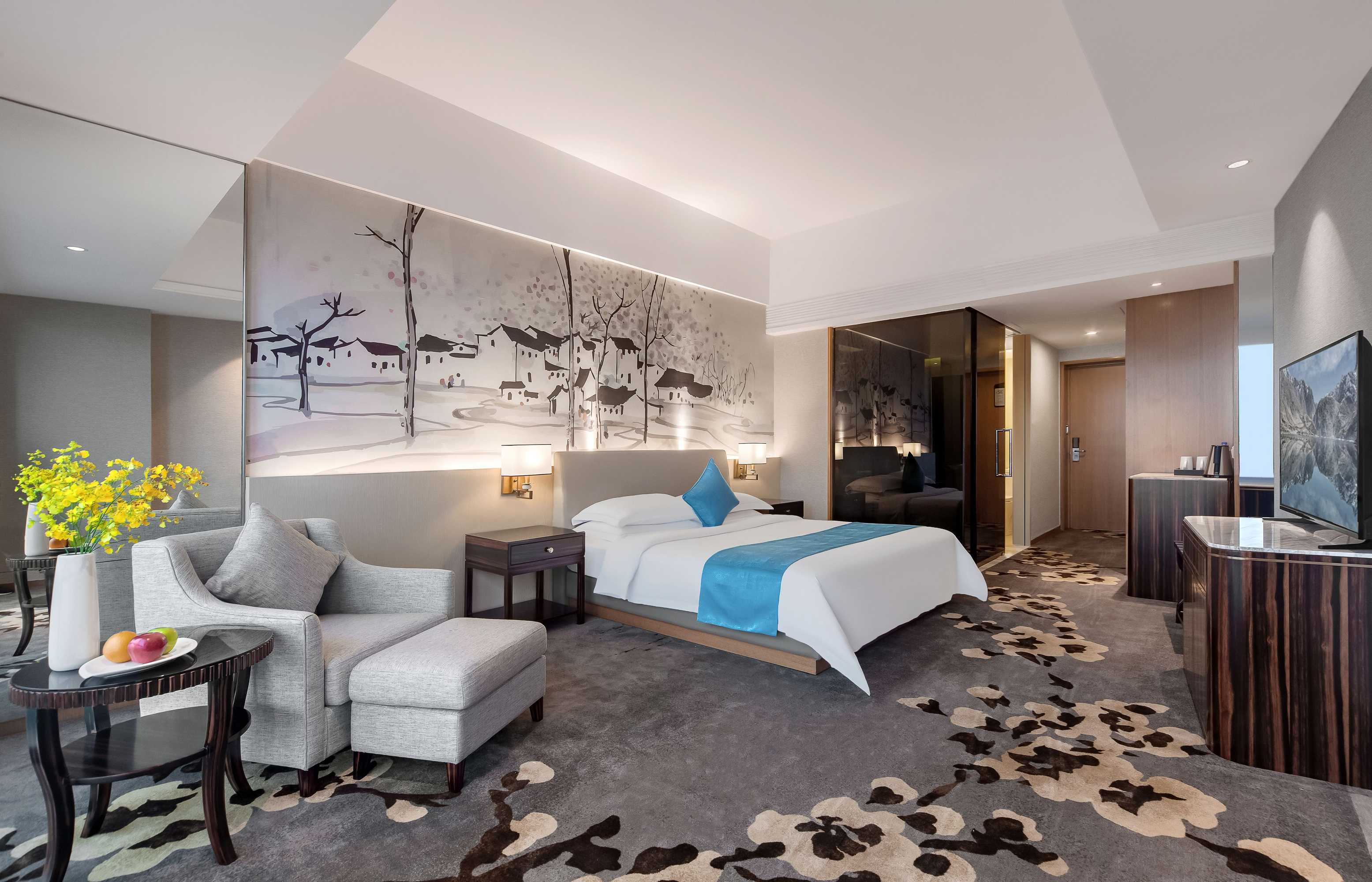 Gift card for Huaqiang Plaza Hotel Shenzhen, Enjoy Complimentary Mini Bar & Night Snack, Add Breakfast - Enjoy Complimentary Afternoon Tea Gift card for Huaqiang Plaza Hotel Shenzhen, Enjoy Complimentary Mini Bar & Night Snack, Add Breakfast - Enjoy Complimentary Afternoon Tea