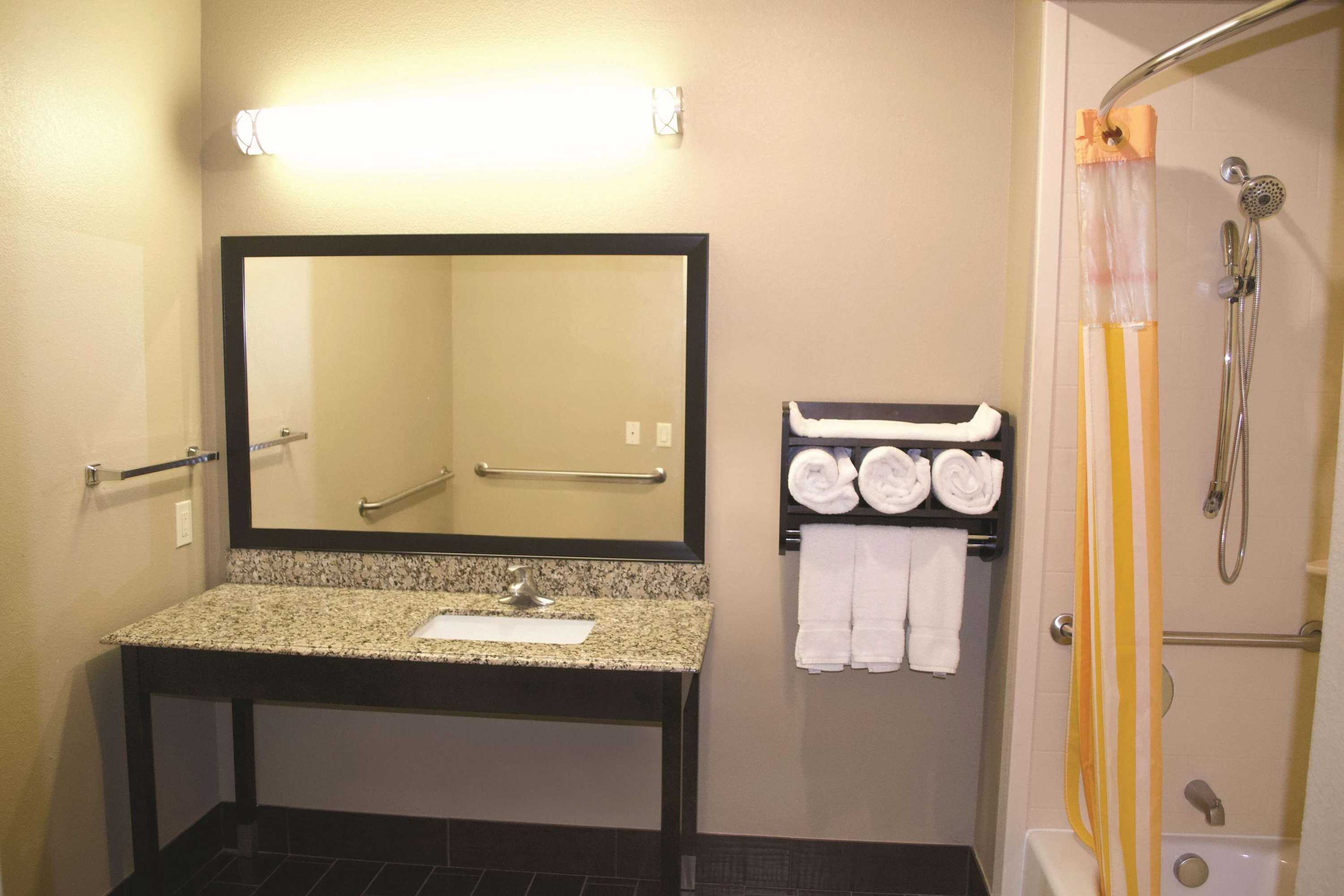 Gift card for La Quinta Inn & Suites by Wyndham Pearsall Gift card for La Quinta Inn & Suites by Wyndham Pearsall