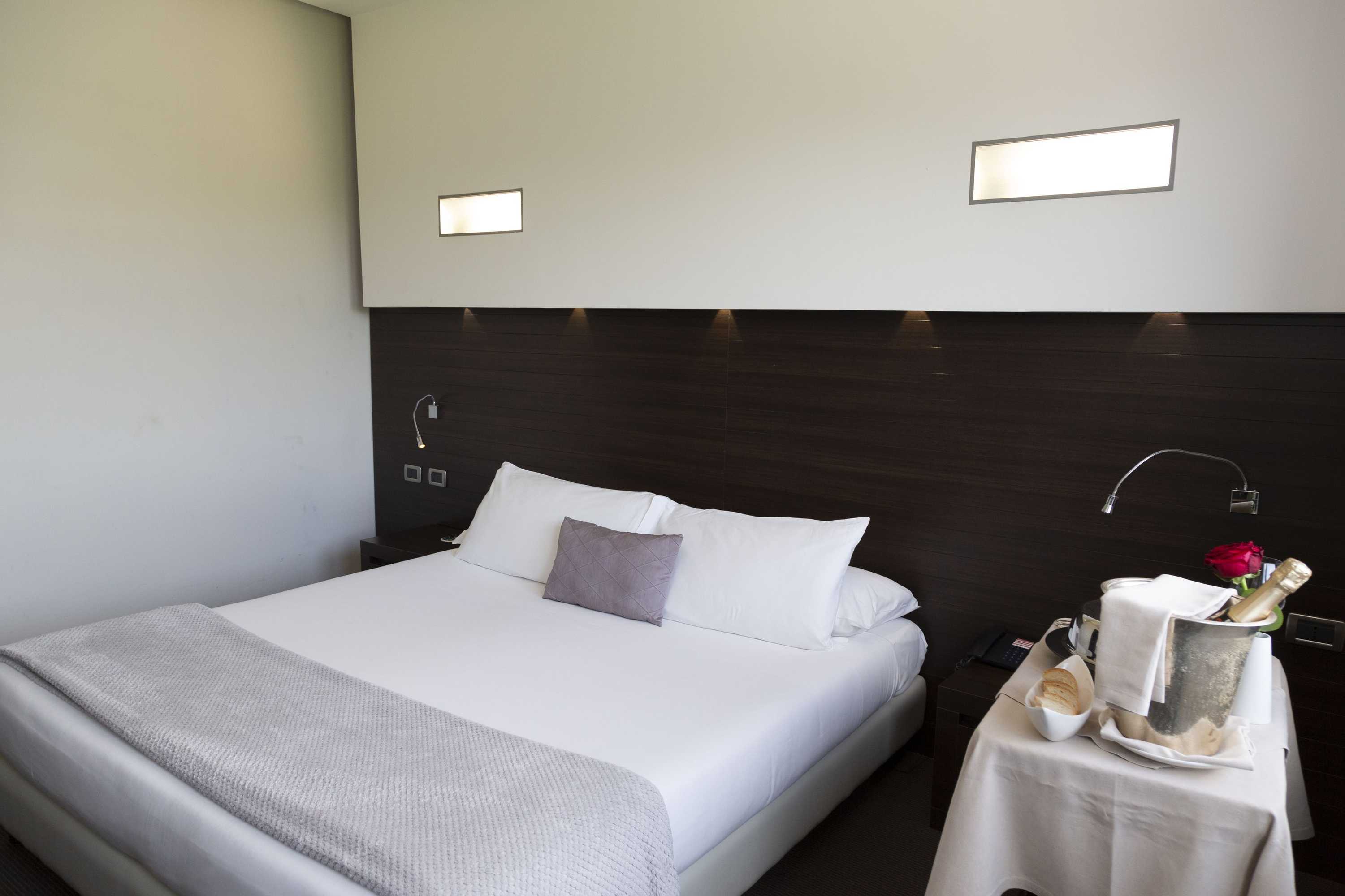 Gift card for IH Hotels Pomezia Selene Gift card for IH Hotels Pomezia Selene