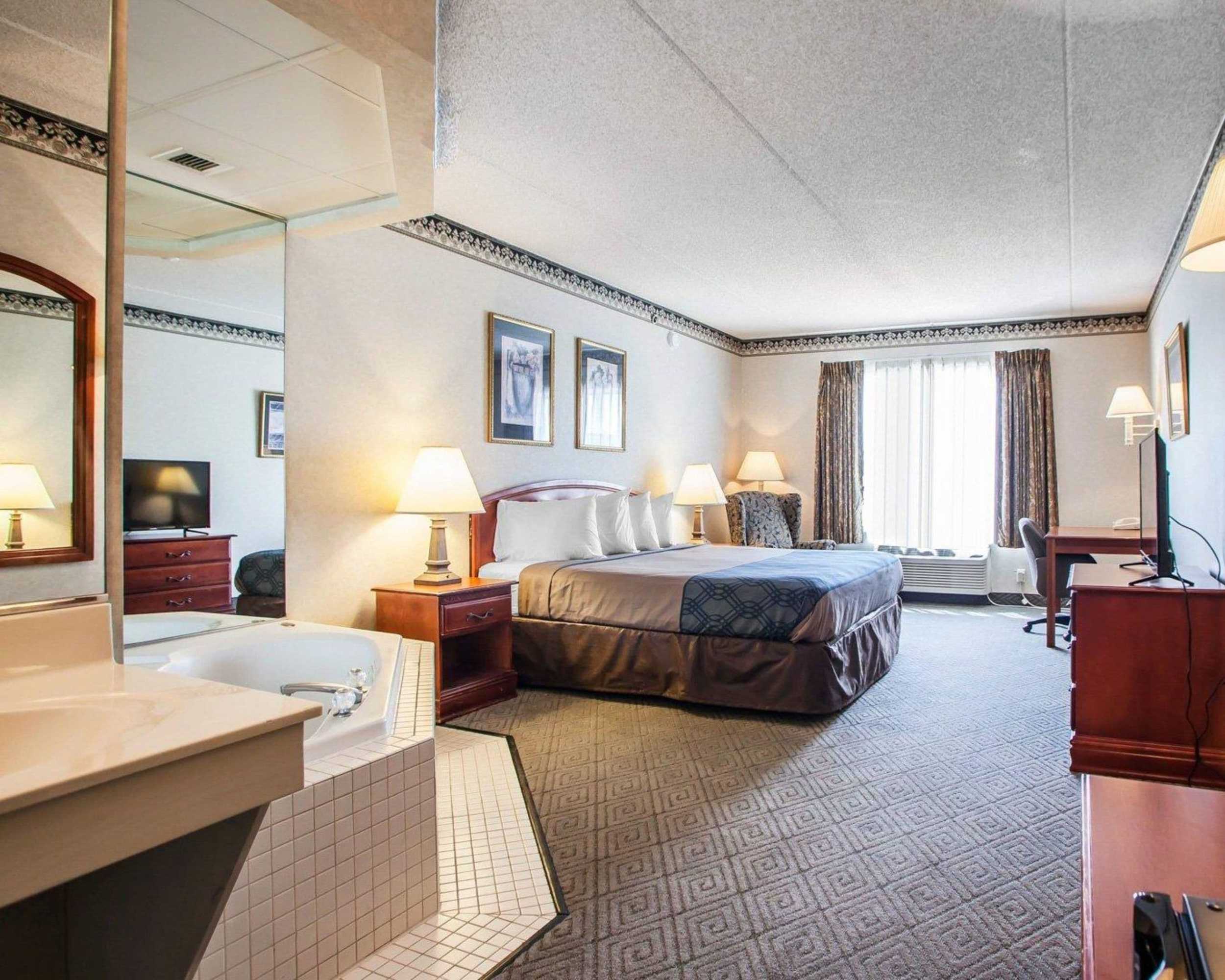 Gift card for Rodeway Inn & Suites Milwaukee Airport Gift card for Rodeway Inn & Suites Milwaukee Airport