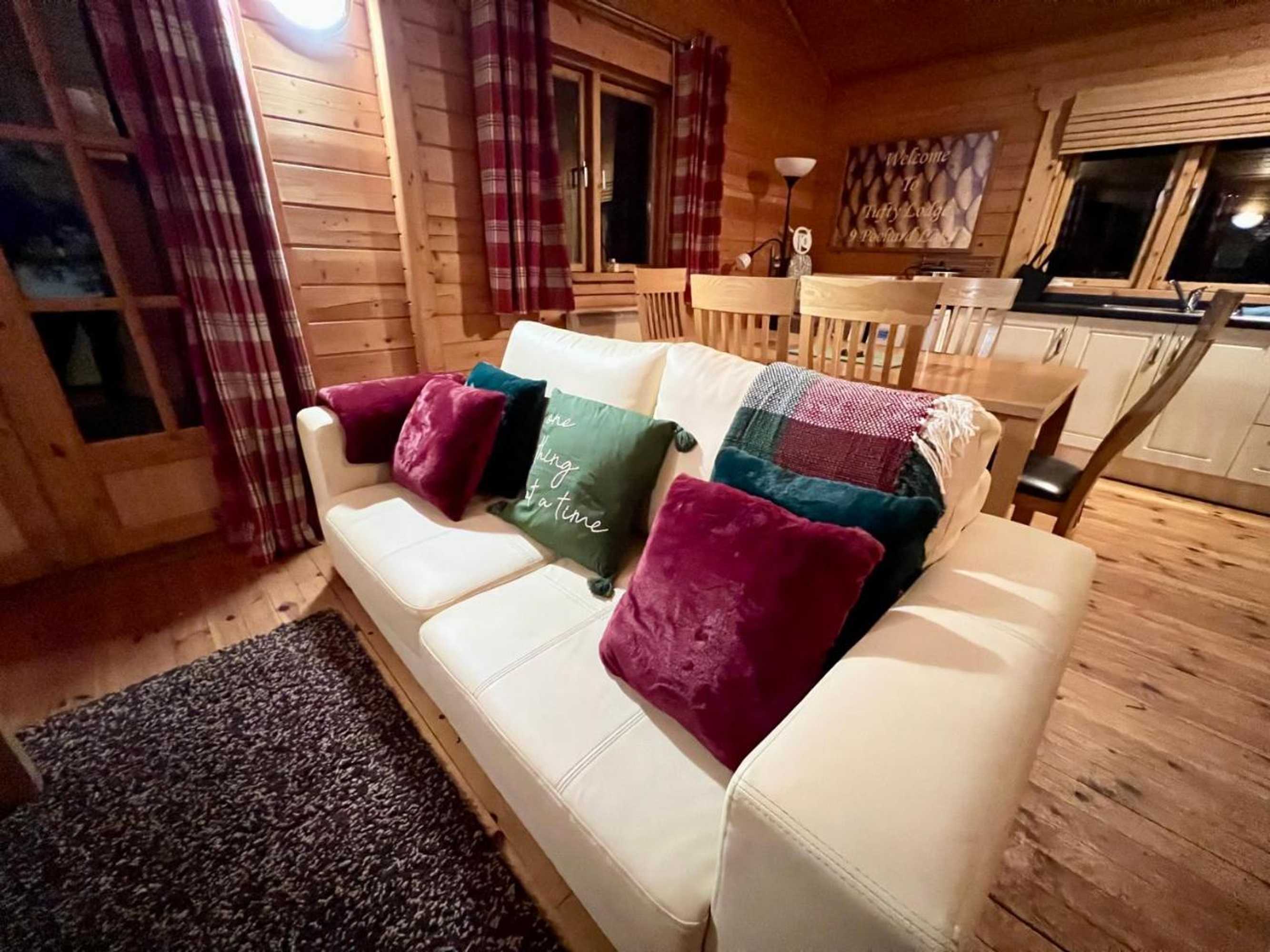 Gift card for Tufty Lodge, Lake Pochard Lodge 9