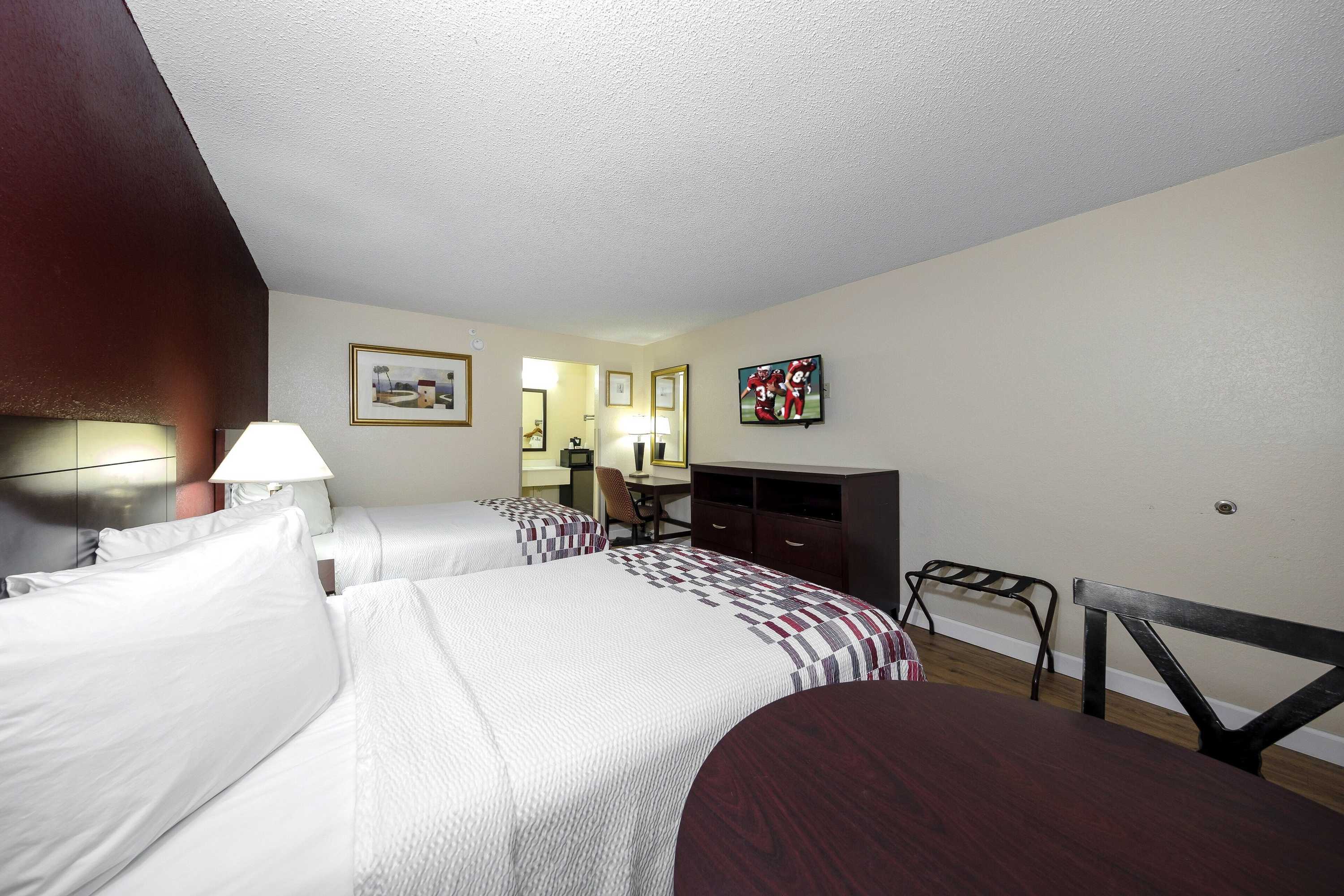 Gift card for Red Roof Inn Ellenton – Bradenton NE Gift card for Red Roof Inn Ellenton – Bradenton NE