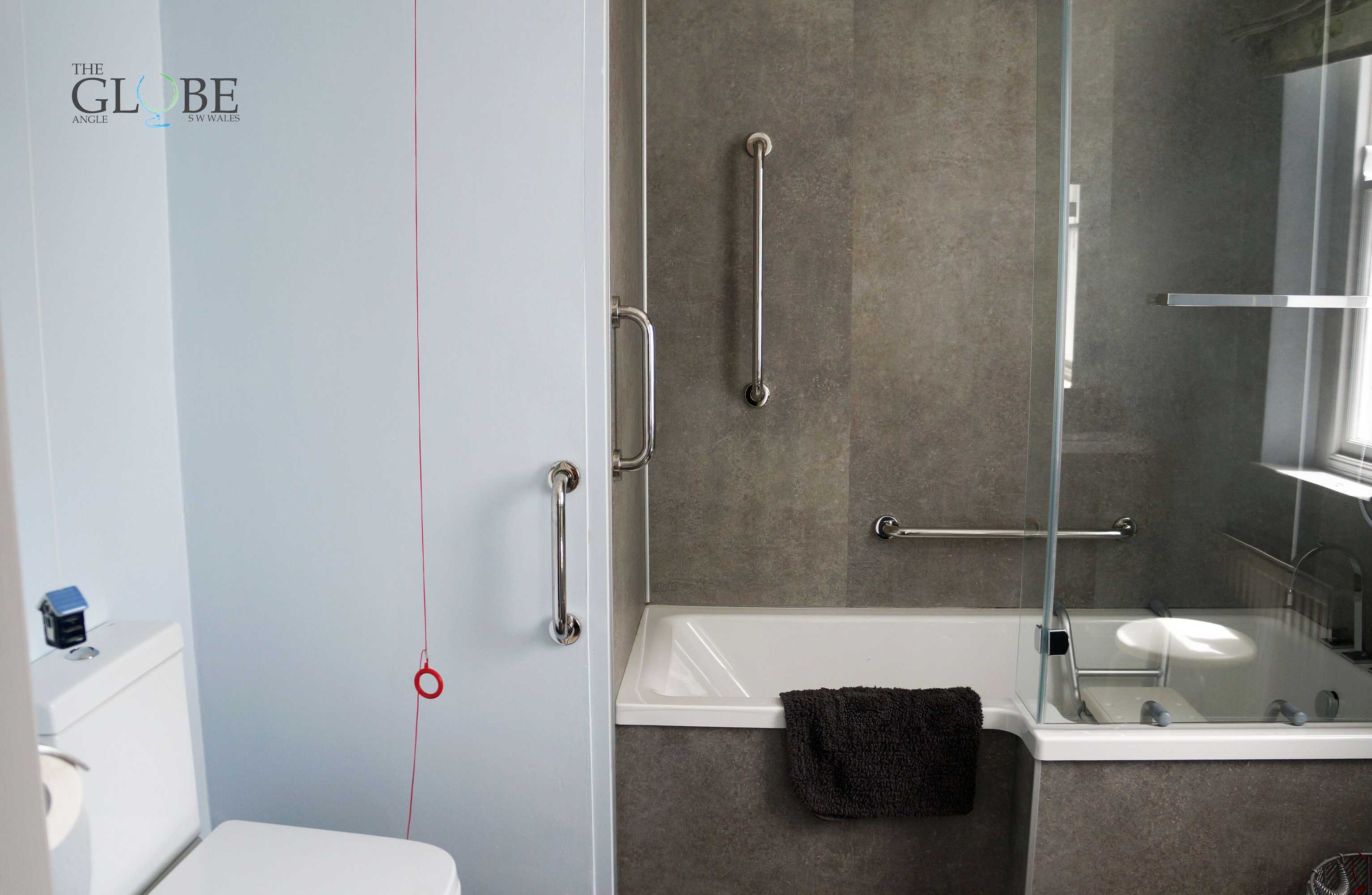 Gift card for The Globe Angle