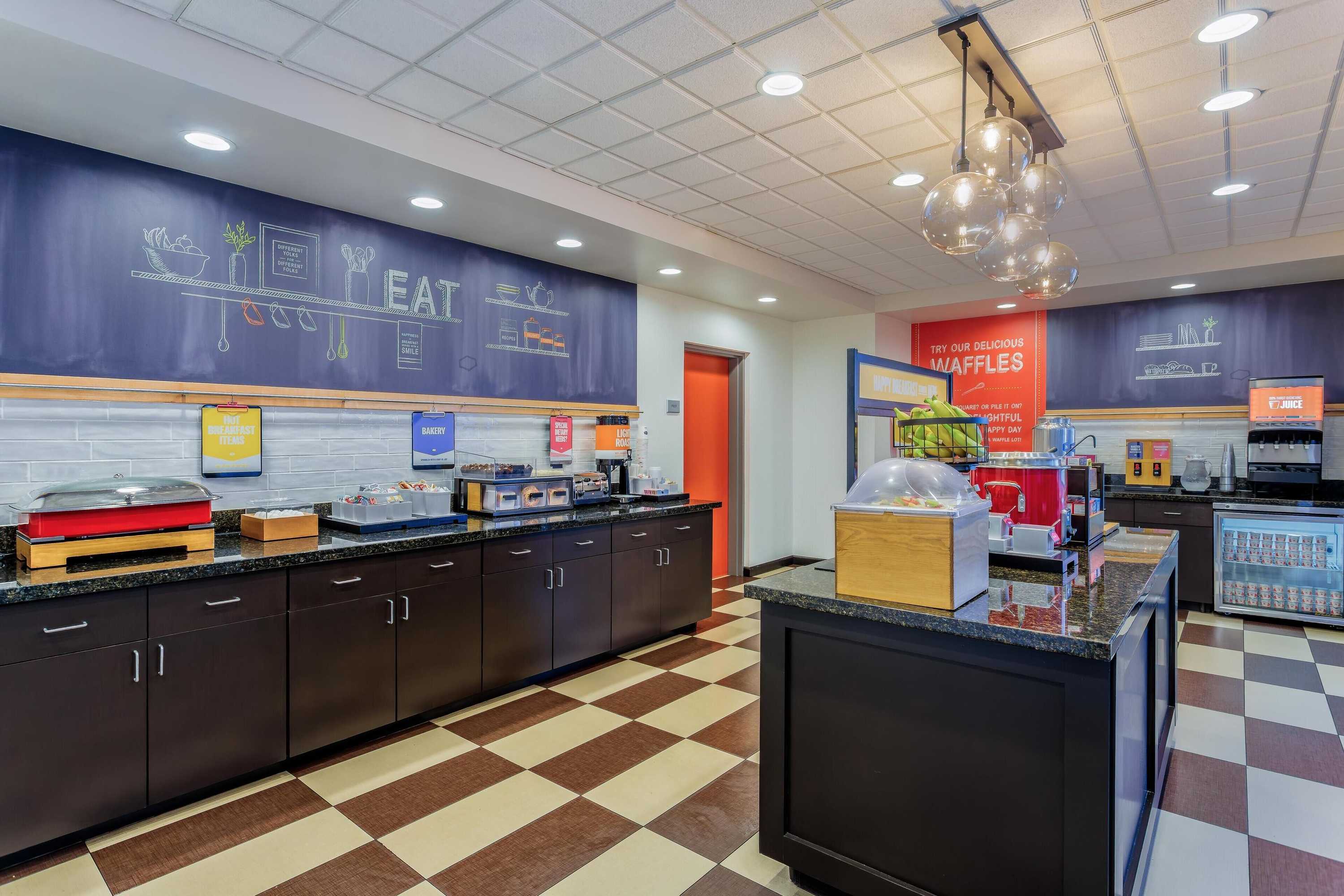 Gift card for Hampton Inn & Suites Parkersburg Downtown