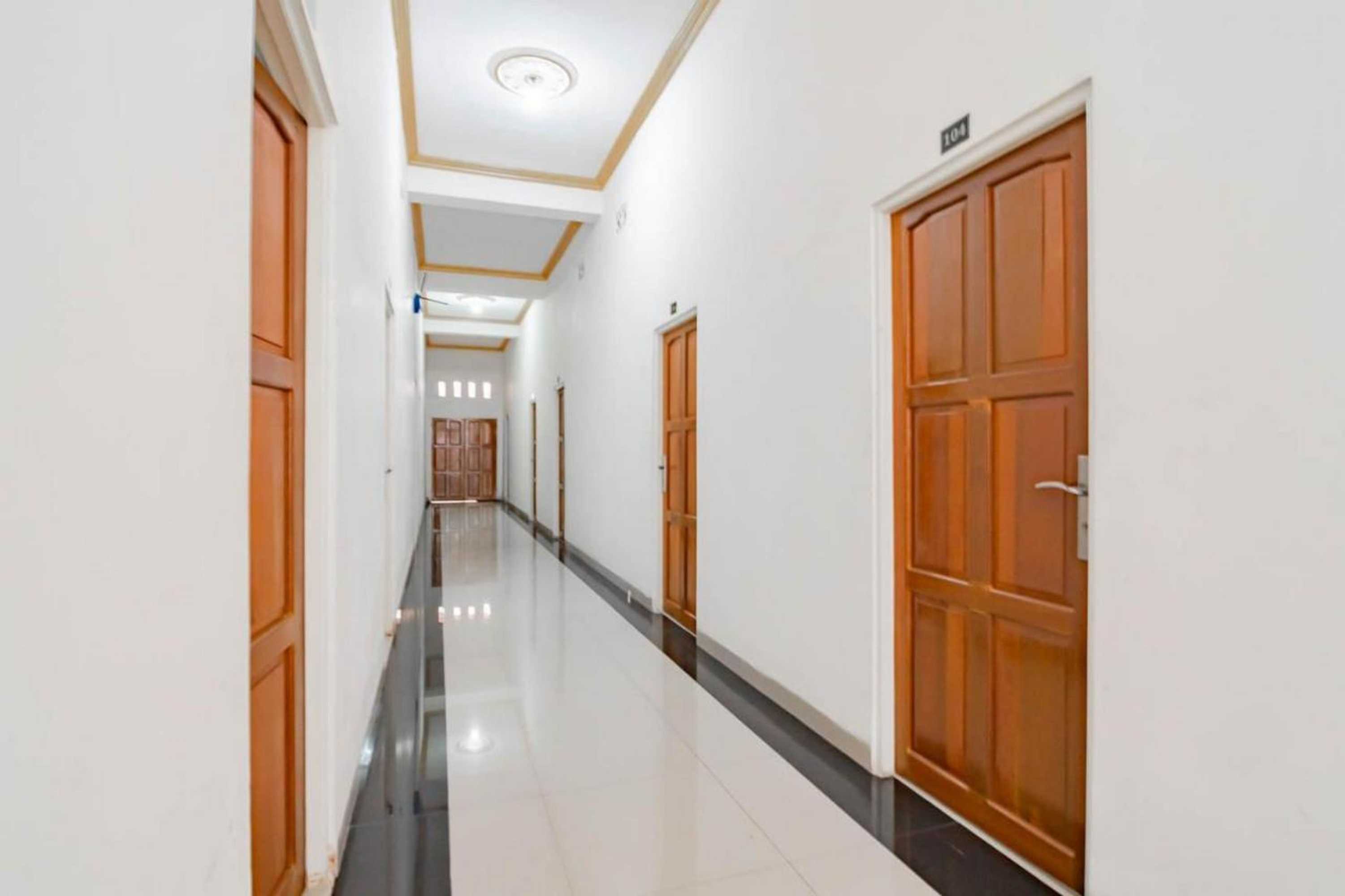 Gift card for Urbanview Hotel Bundaran Besar Palangkaraya by Reddoorz Gift card for Urbanview Hotel Bundaran Besar Palangkaraya by Reddoorz