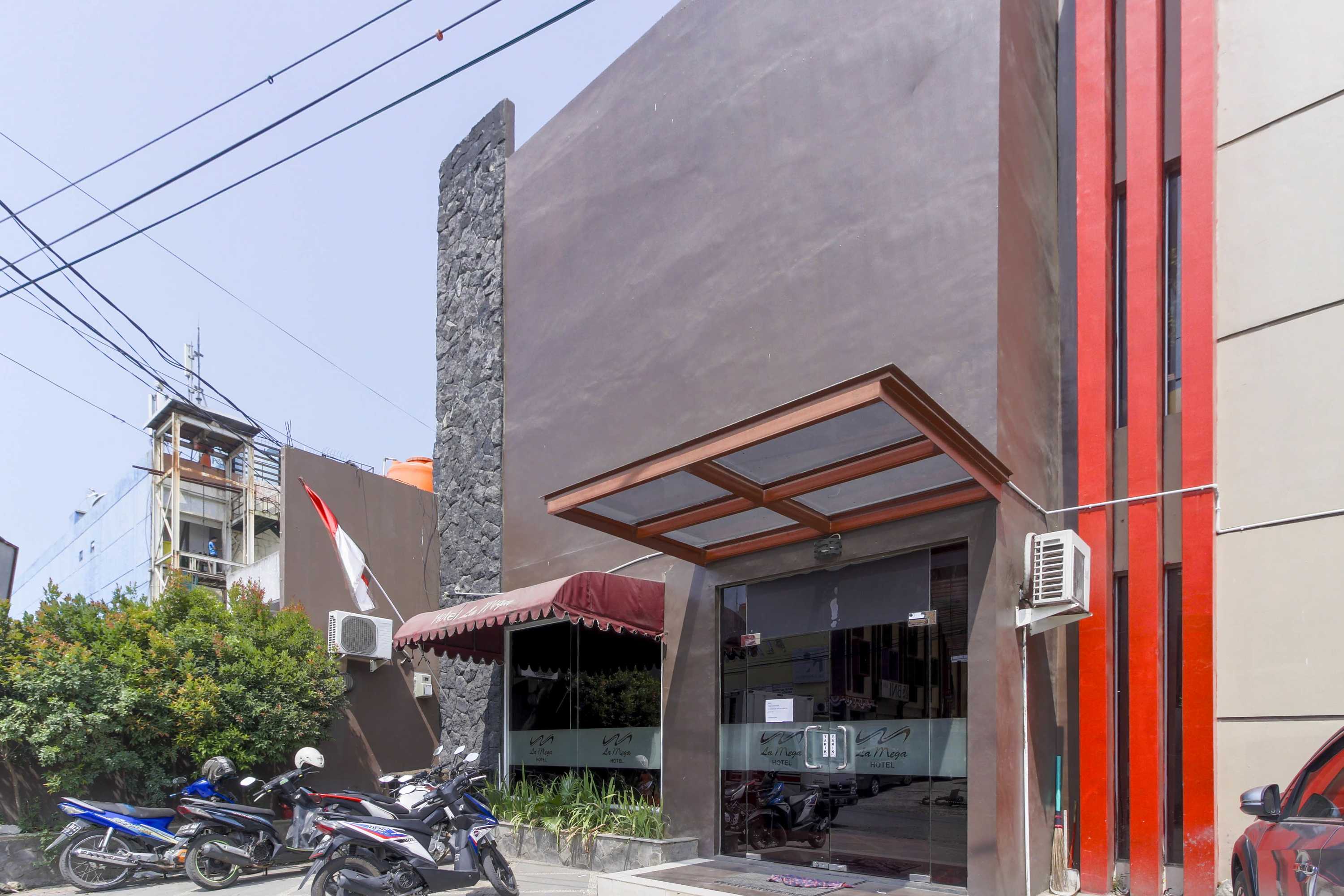 Gift card for Reddoorz Near Pasar Pagi Cirebon Gift card for Reddoorz Near Pasar Pagi Cirebon