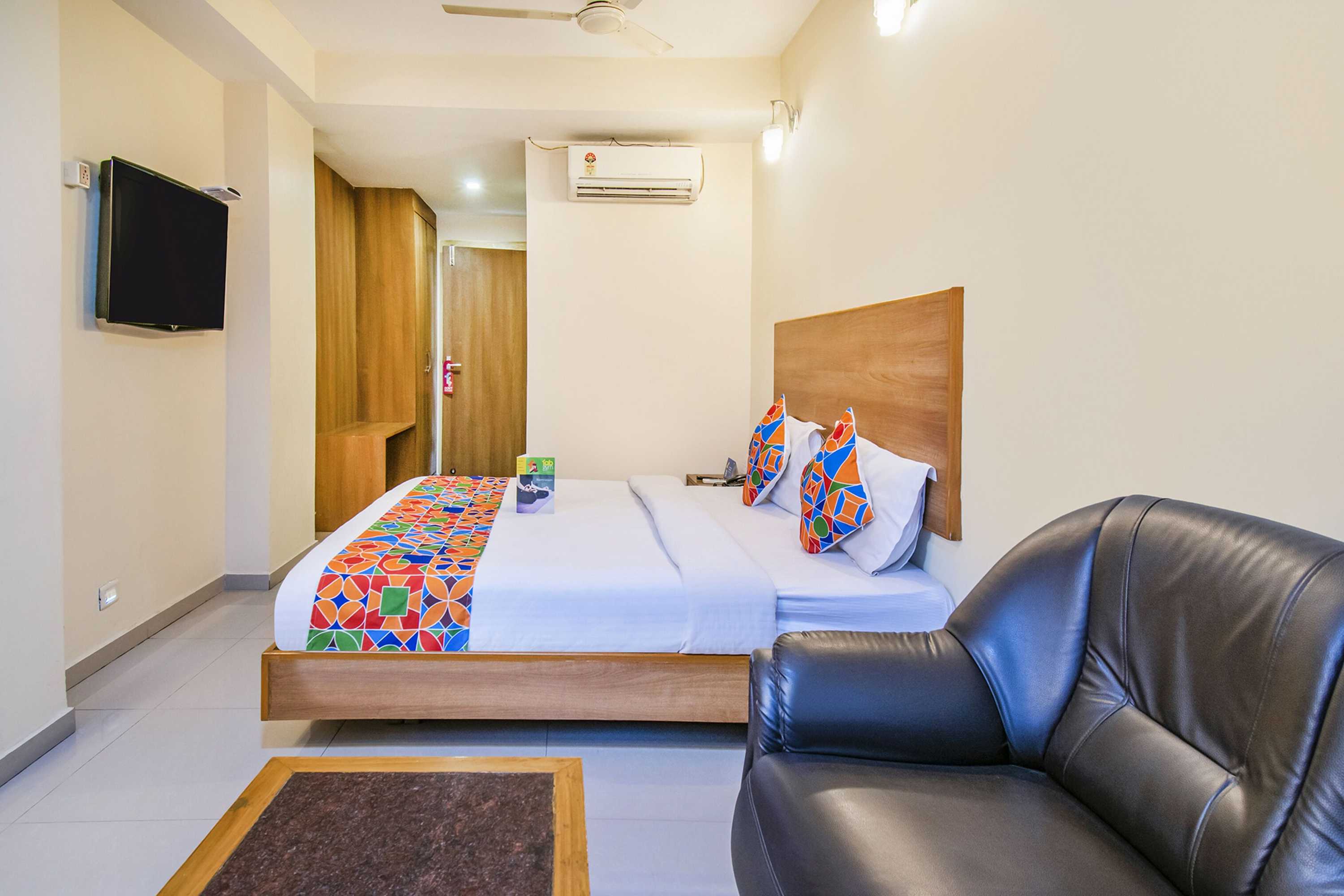 Gift card for Fabhotel Jansi Deluxe - Nr Gandhipuram Bus Stand Gift card for Fabhotel Jansi Deluxe - Nr Gandhipuram Bus Stand