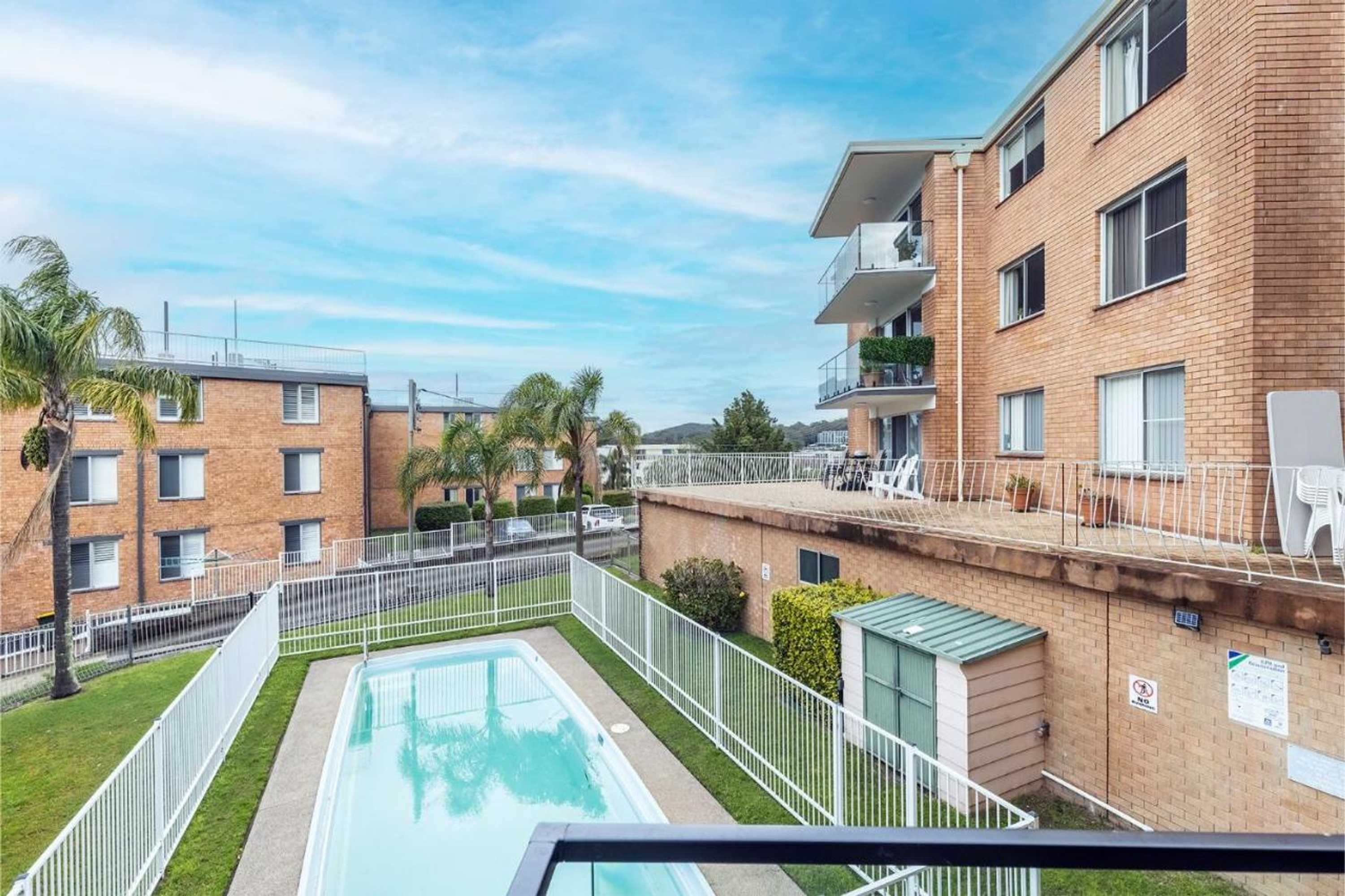 Gift card for Thurlow Lodge, 7,6 Thurlow Avenue - Beautifully Styled Unit With Wifi, Views And a Pool