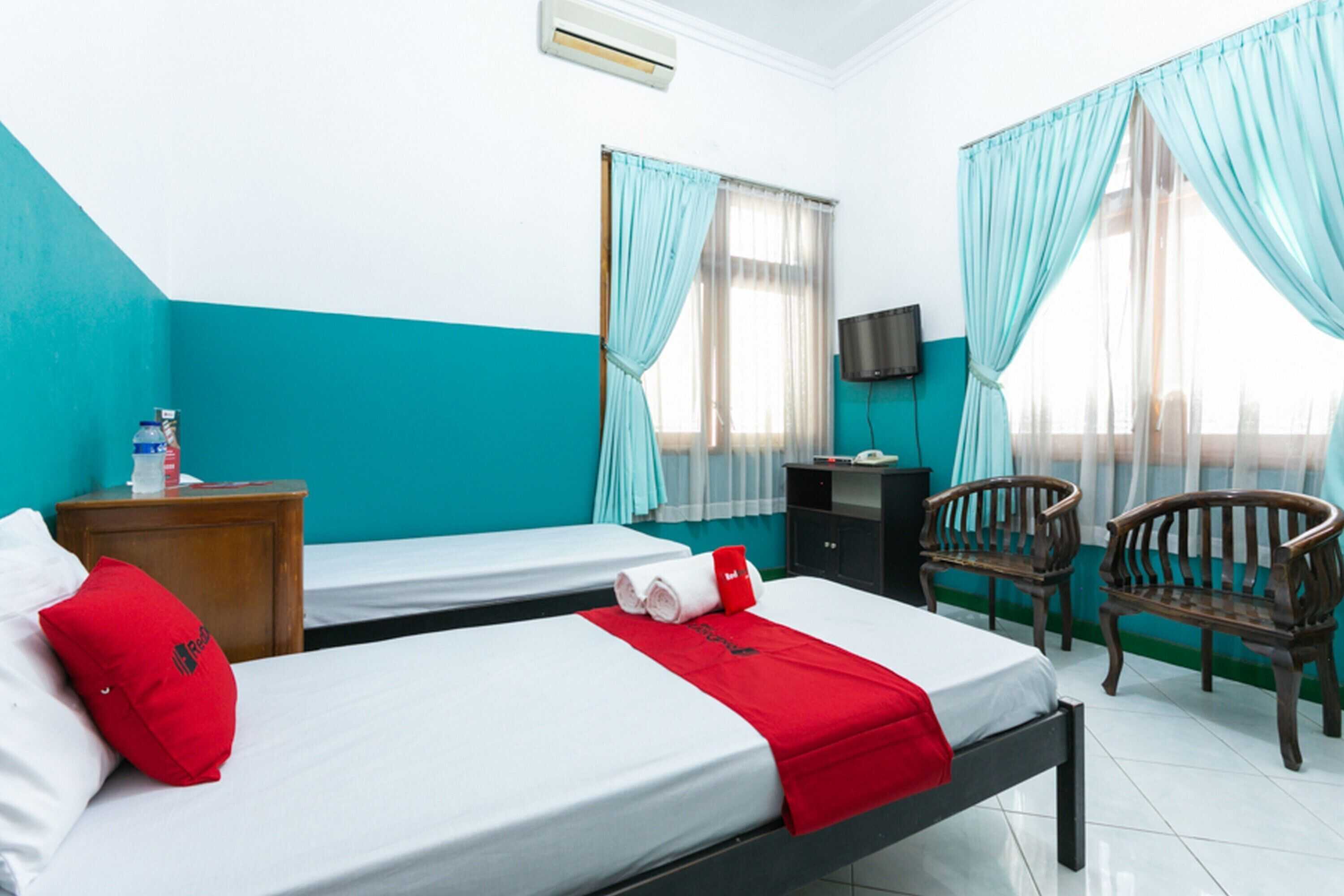 Gift card for Reddoorz Syariah Near Alun Alun Magelang Gift card for Reddoorz Syariah Near Alun Alun Magelang