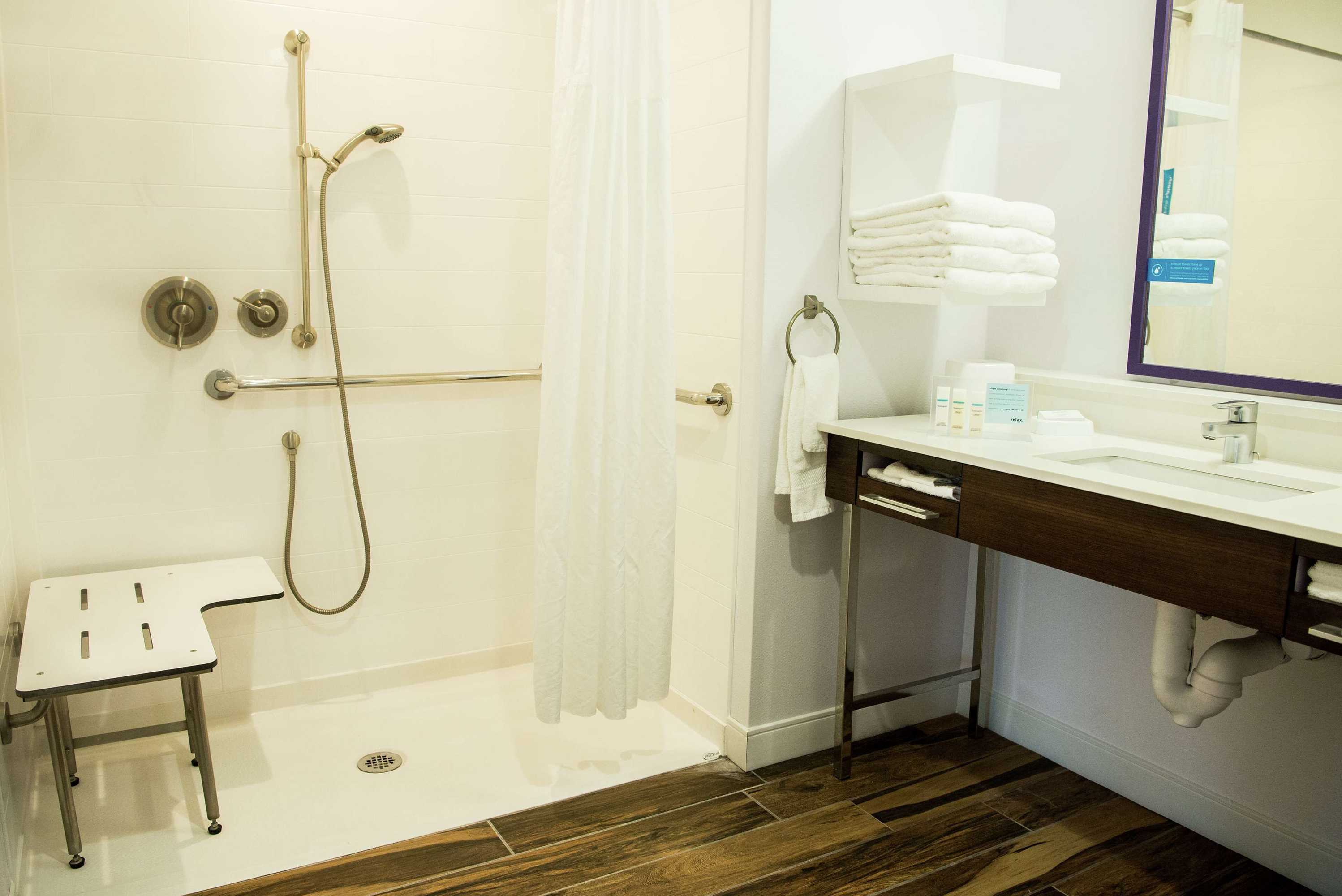 Gift card for Hampton Inn & Suites by Hilton Warrington Horsham