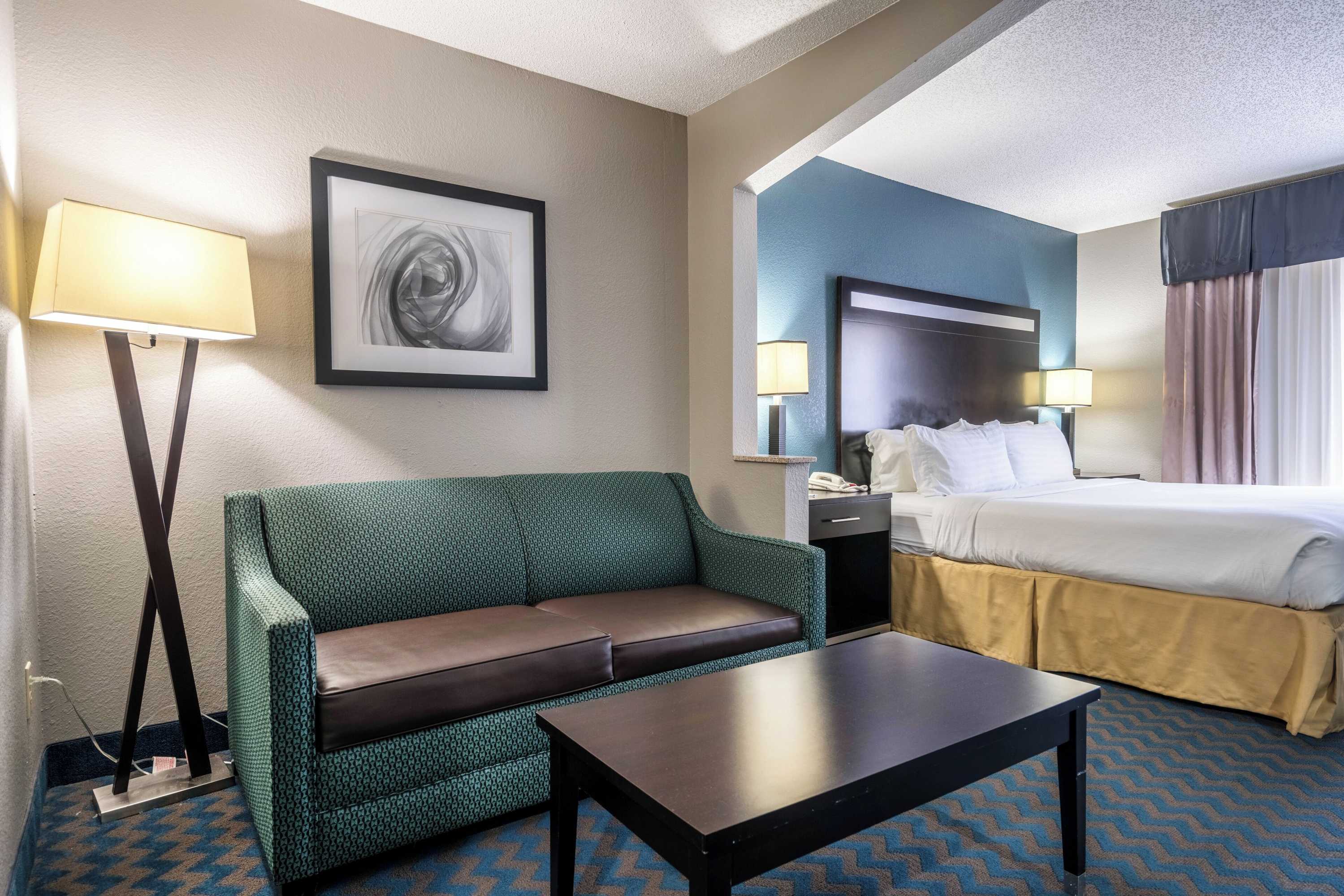 Gift card for Holiday Inn Express & Suites Roanoke Rapids SE by Ihg Gift card for Holiday Inn Express & Suites Roanoke Rapids SE by Ihg