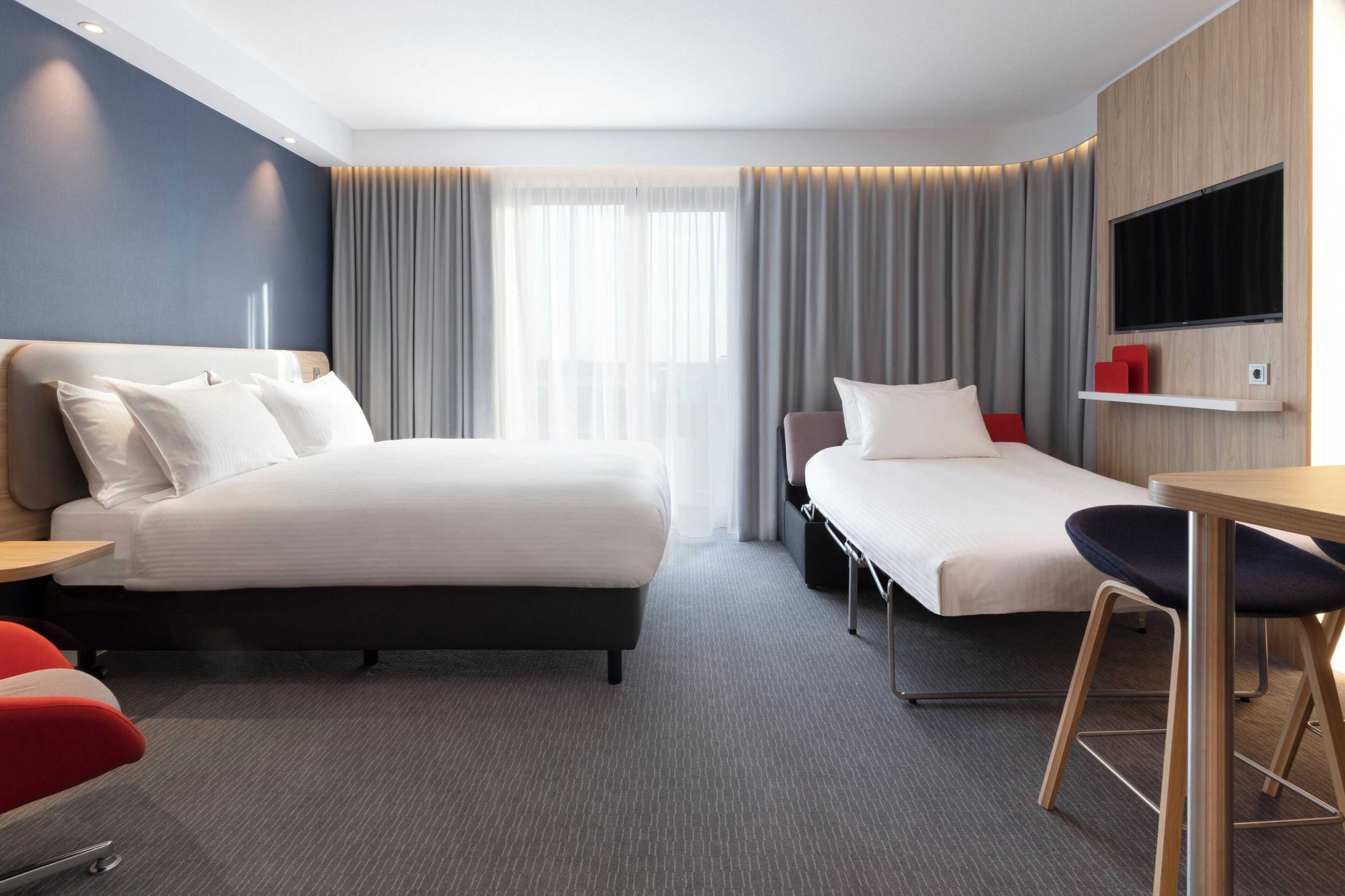 Gift card for Holiday Inn Express & Suites Sion by Ihg Gift card for Holiday Inn Express & Suites Sion by Ihg