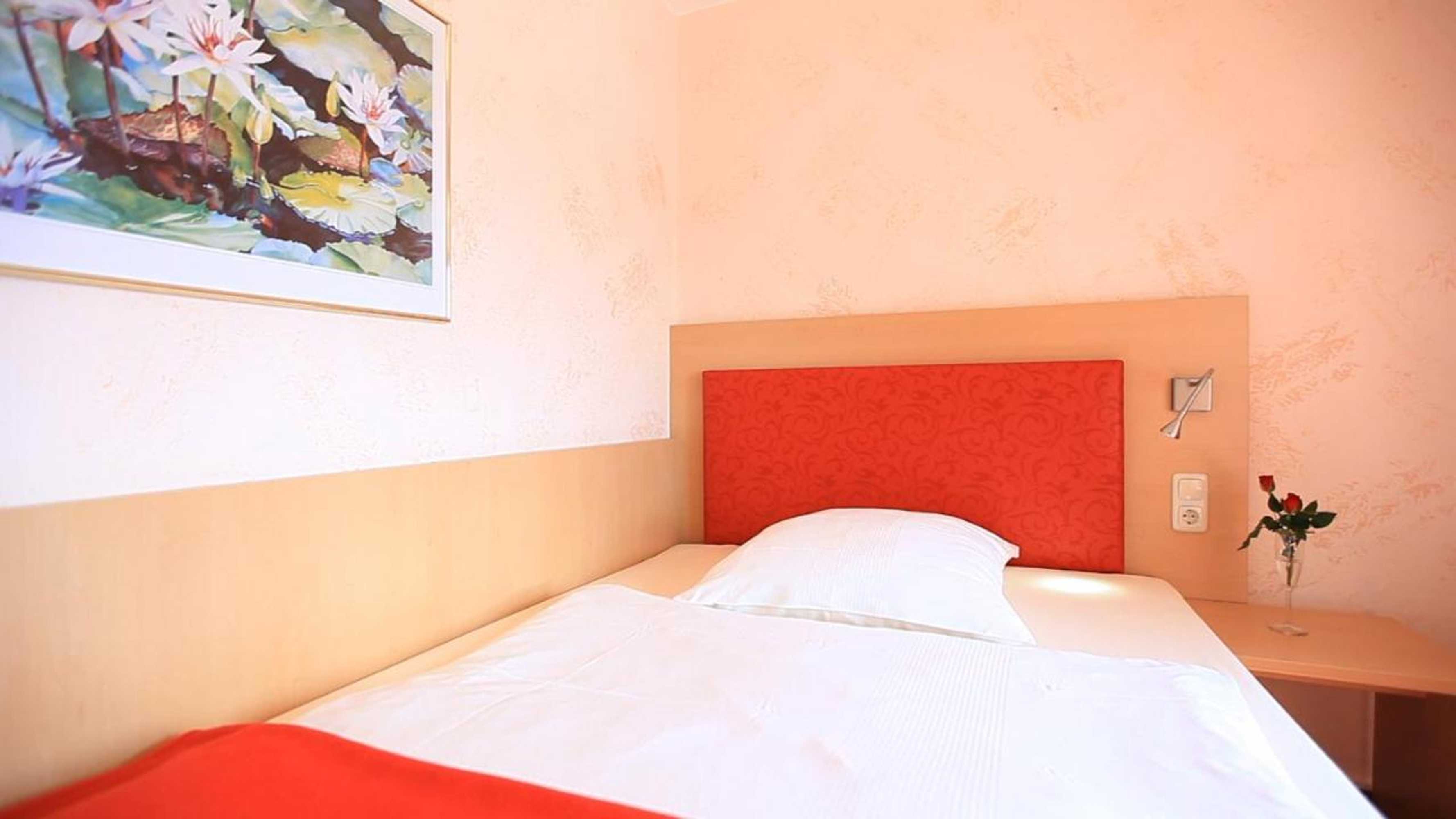 Gift card for Adesso Hotel Kassel -Pay at Property on Arrival- Ihr Automatenhotel in Kassel Gift card for Adesso Hotel Kassel -Pay at Property on Arrival- Ihr Automatenhotel in Kassel
