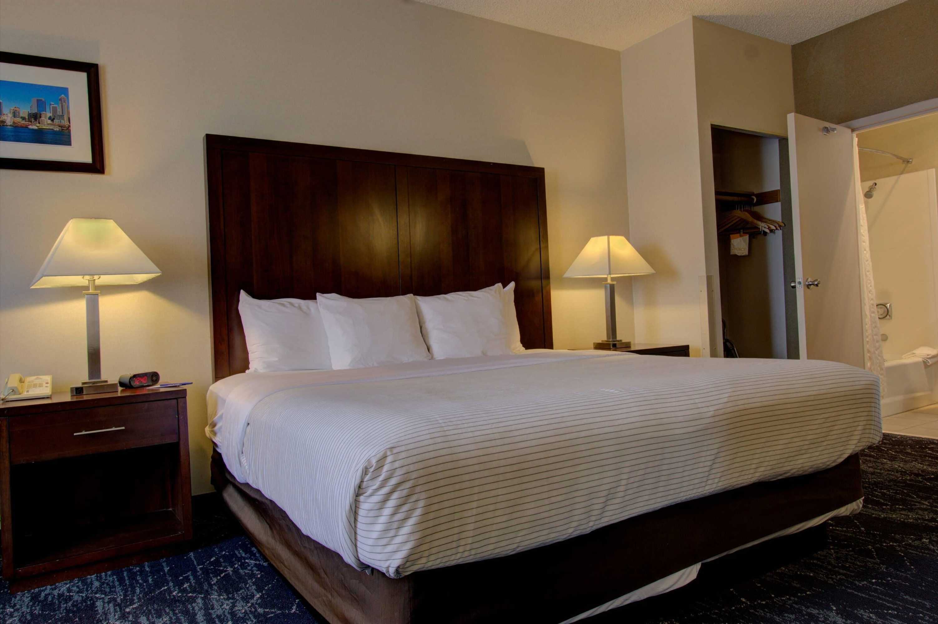 Gift card for Comfort Inn & Suites Seattle North