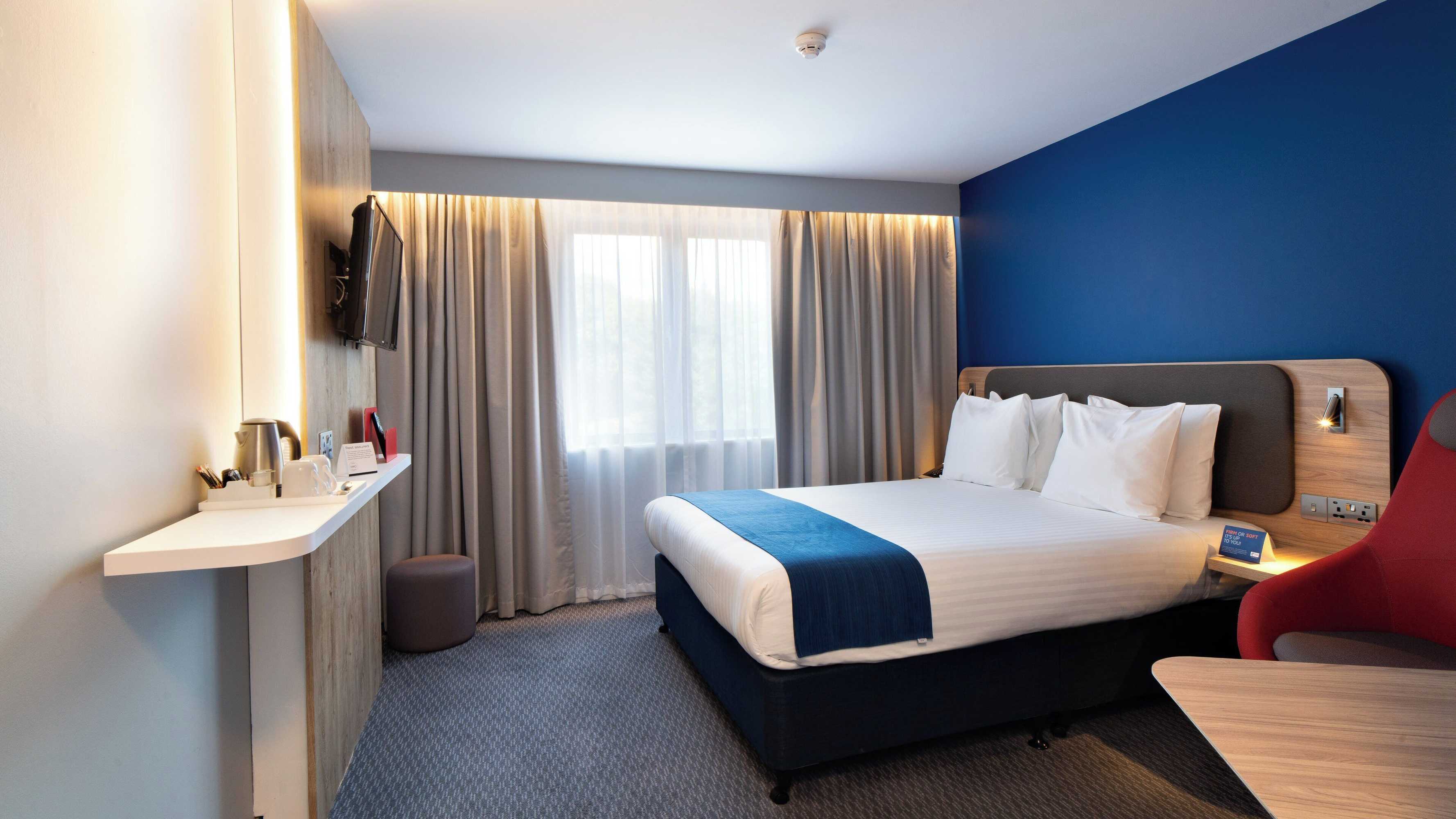 Gift card for Holiday Inn Express Poole by Ihg Gift card for Holiday Inn Express Poole by Ihg